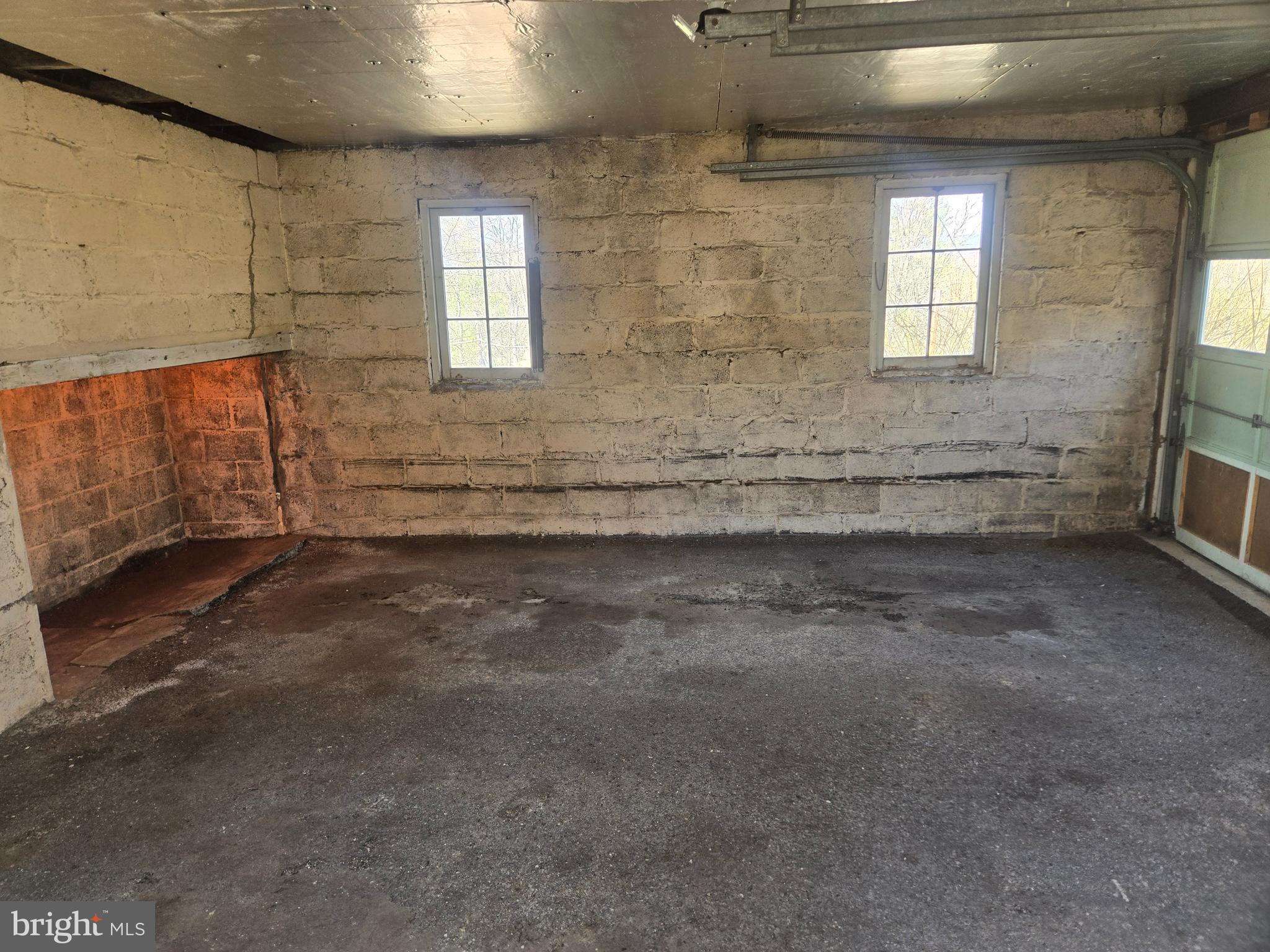 YORKVILLE - Residential