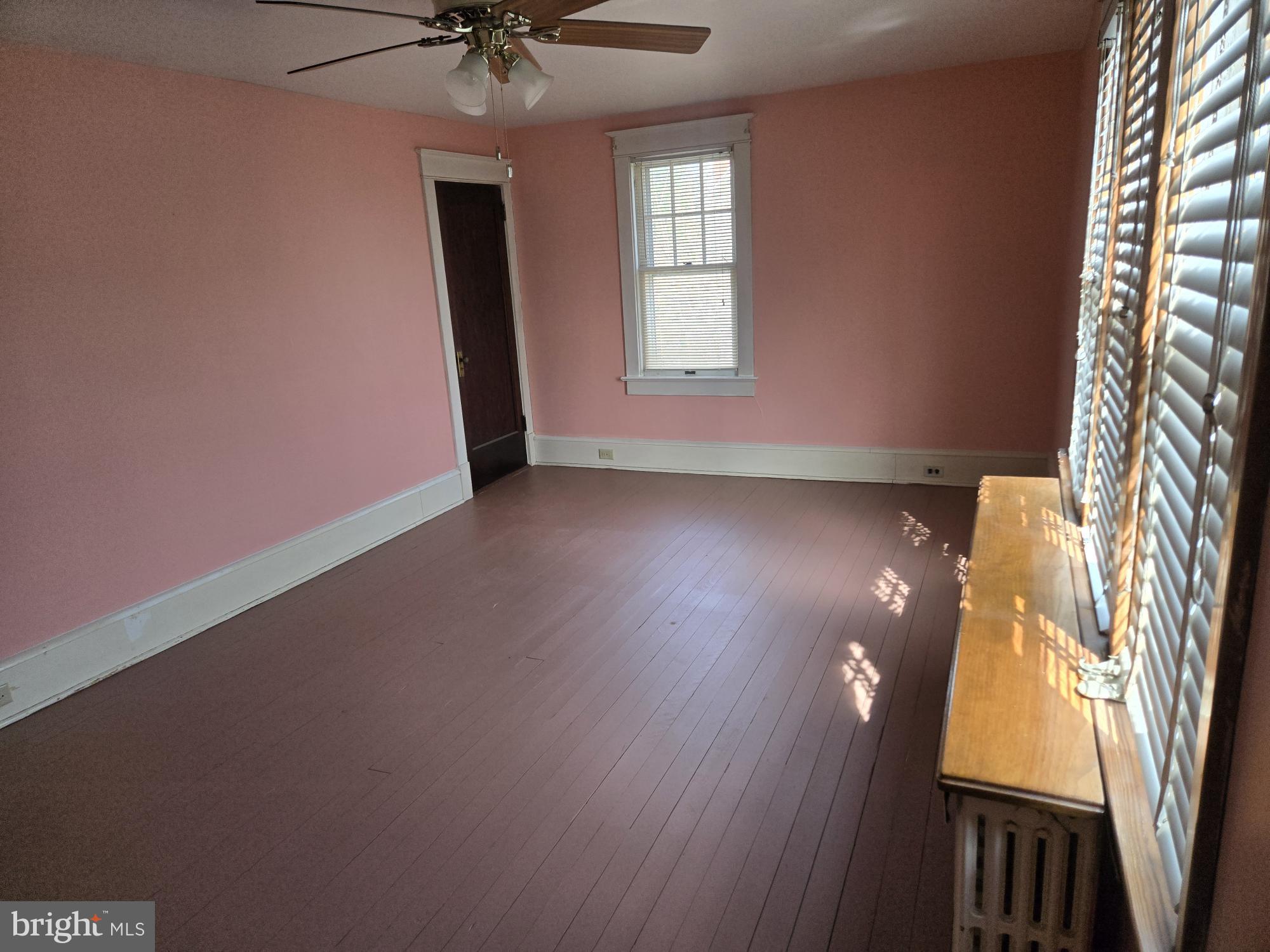 YORKVILLE - Residential