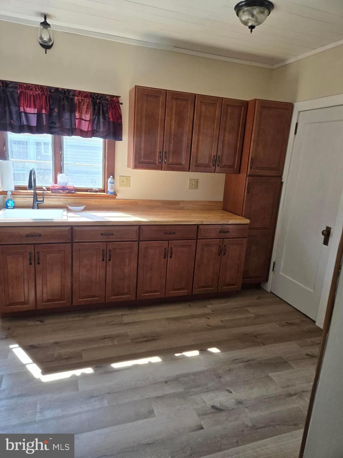 YORKVILLE - Residential