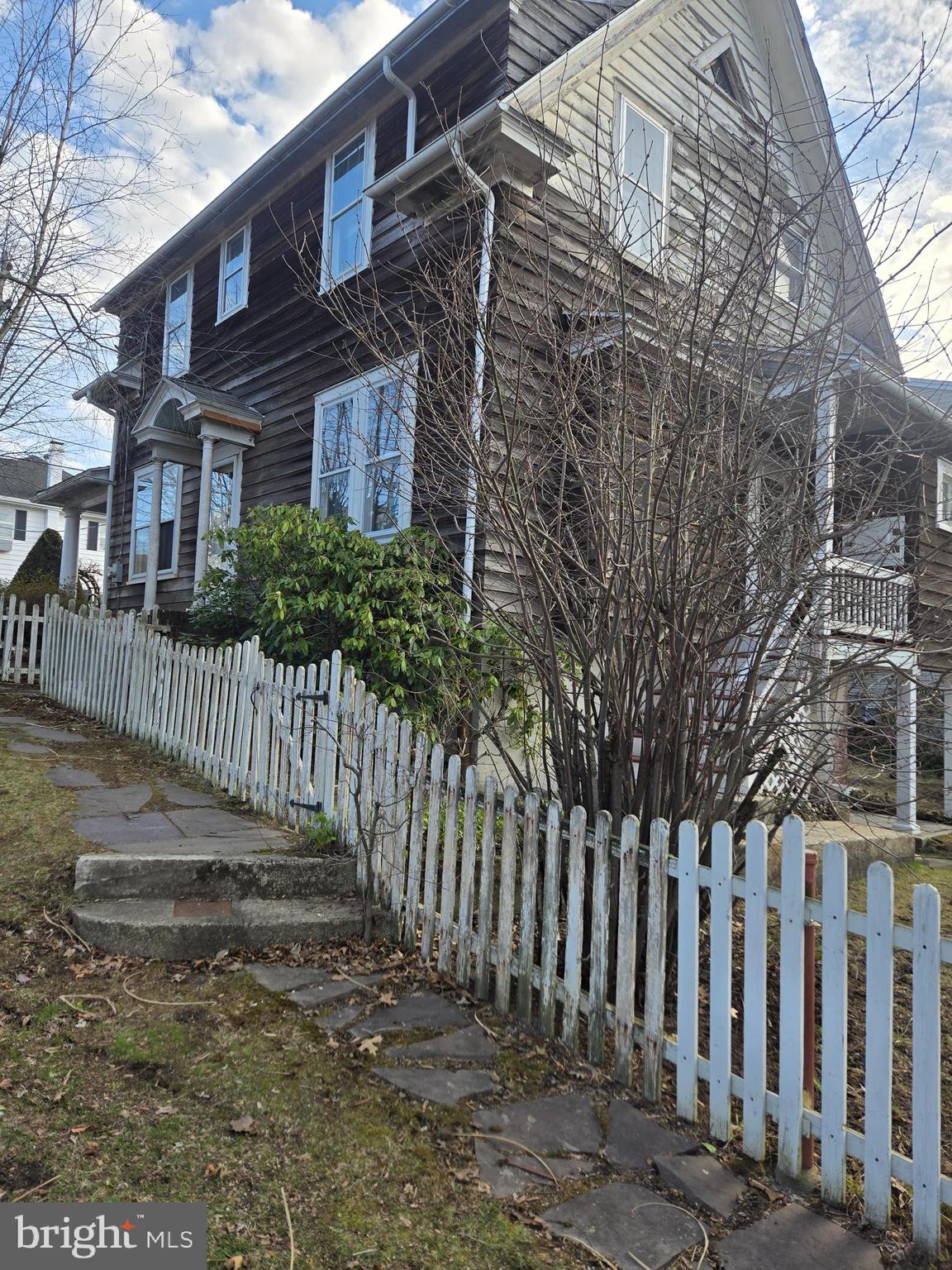 YORKVILLE - Residential