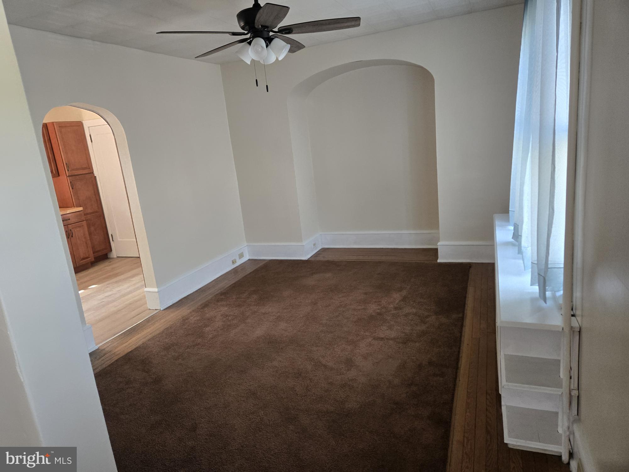 YORKVILLE - Residential