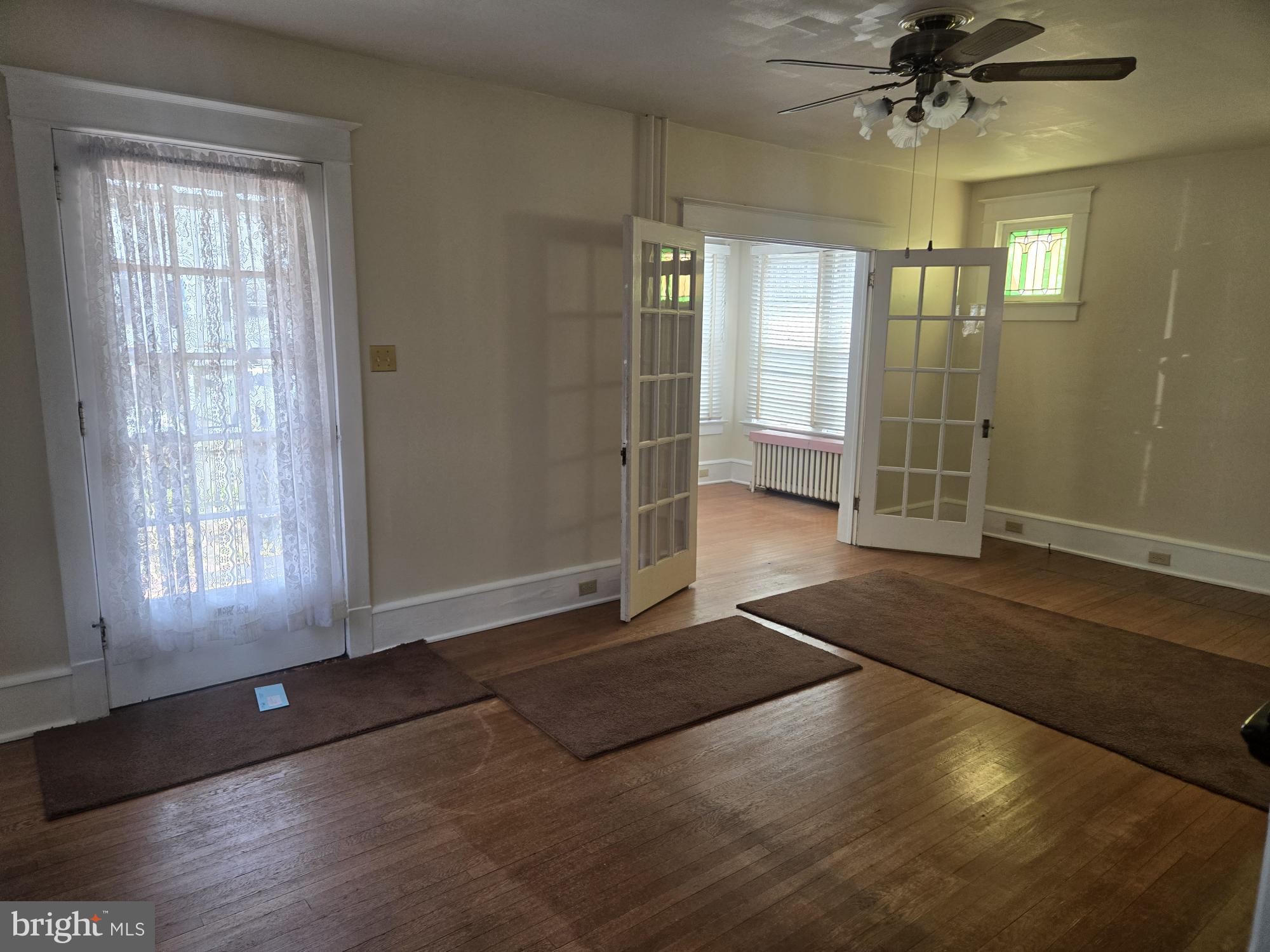 YORKVILLE - Residential