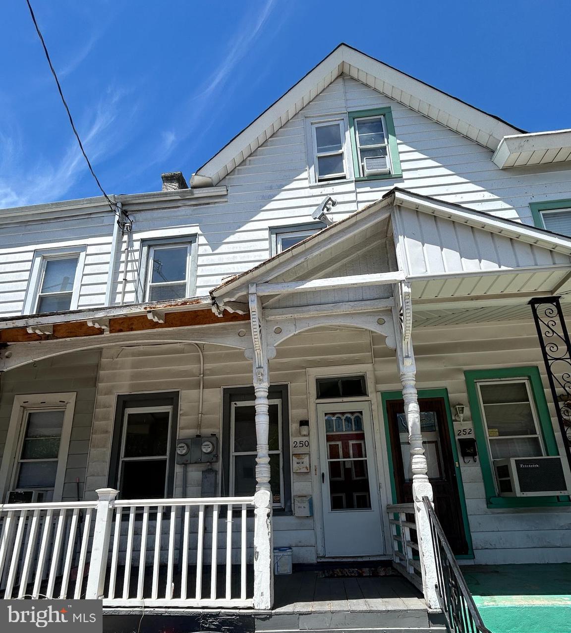 250 MORRIS AVENUE 2