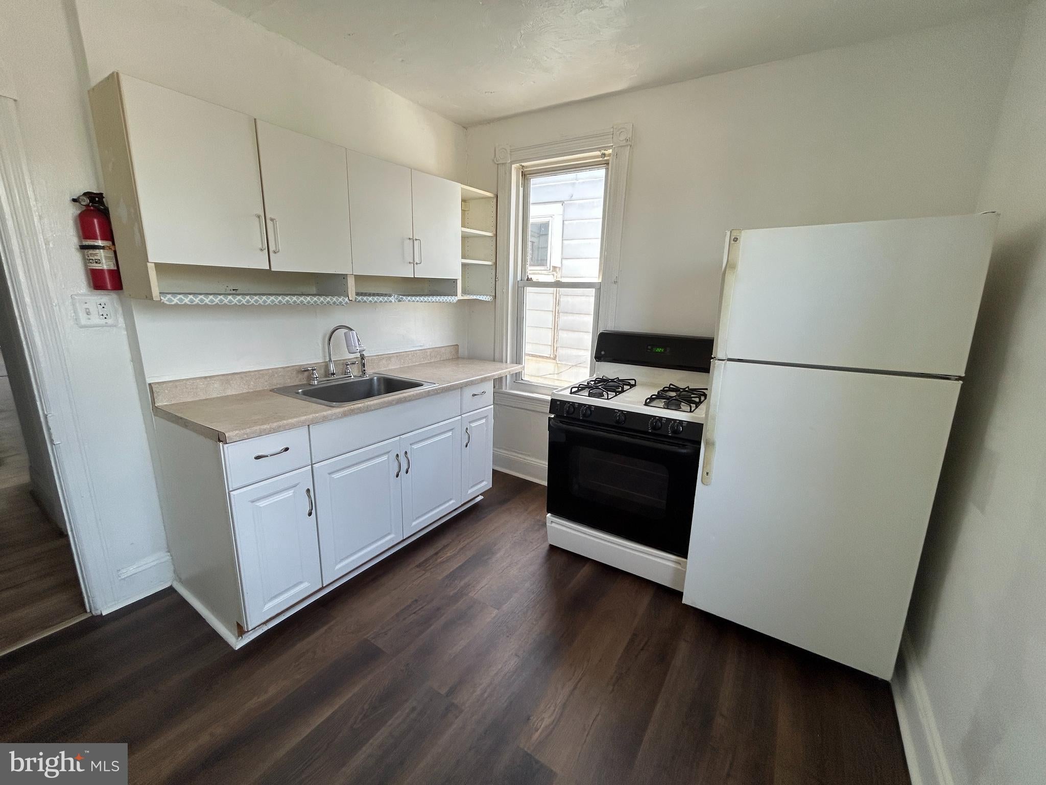 250 MORRIS AVENUE 2