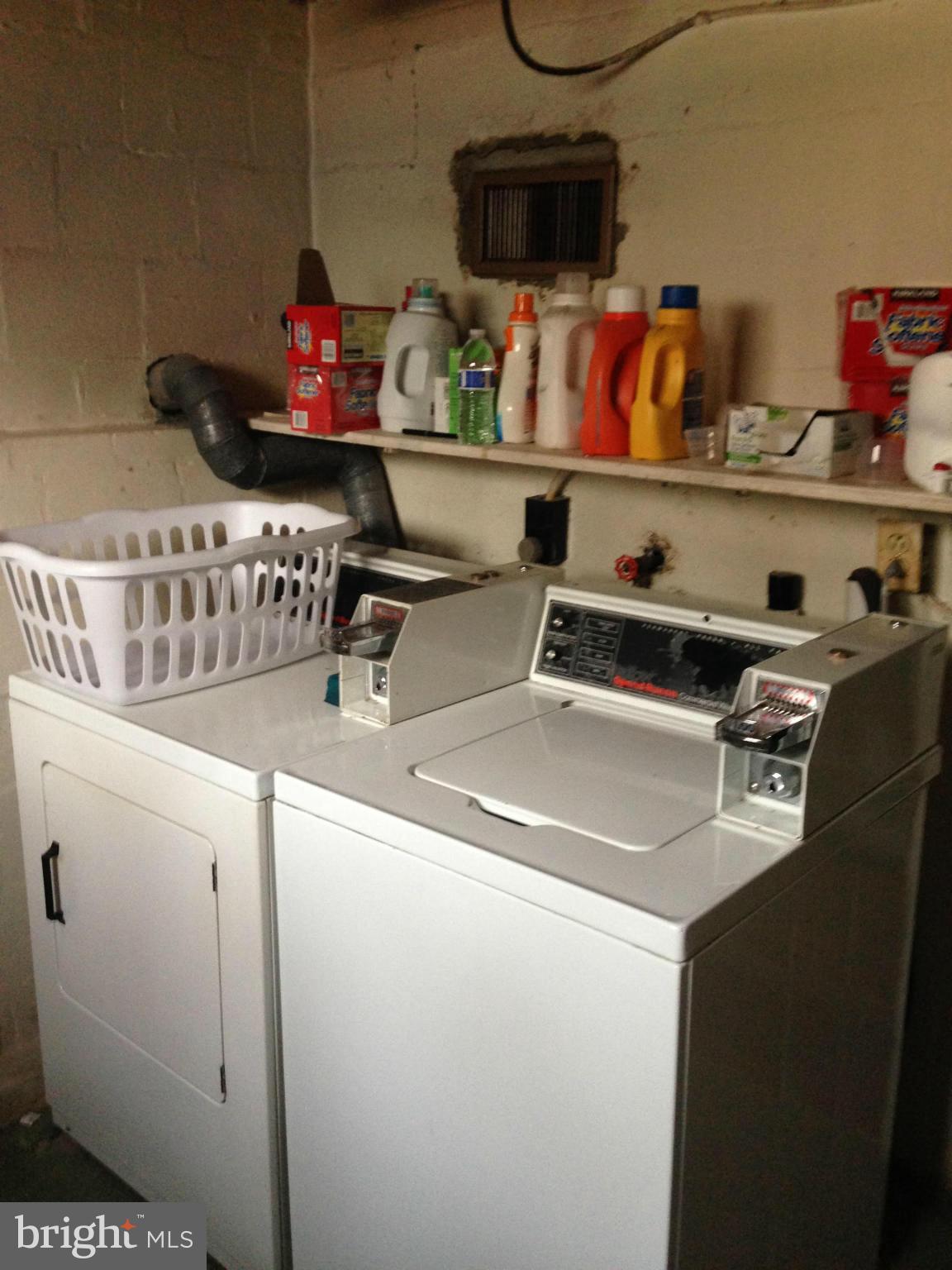 ADDISON HEIGHTS - Residential Income