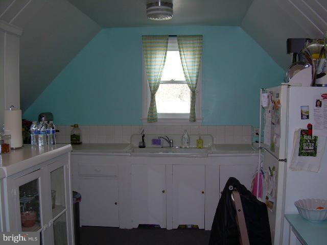 ADDISON HEIGHTS - Residential Income