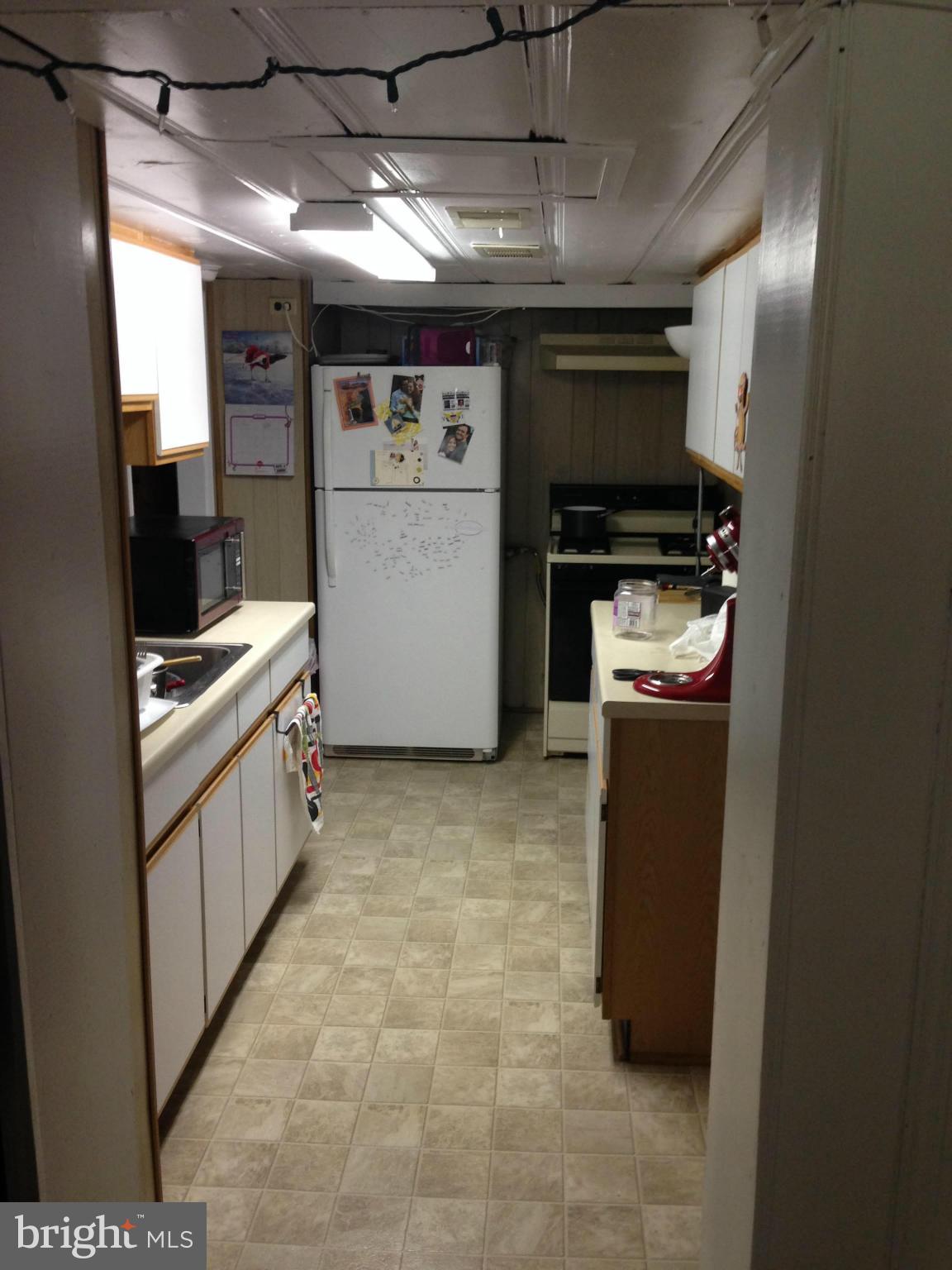 ADDISON HEIGHTS - Residential Income