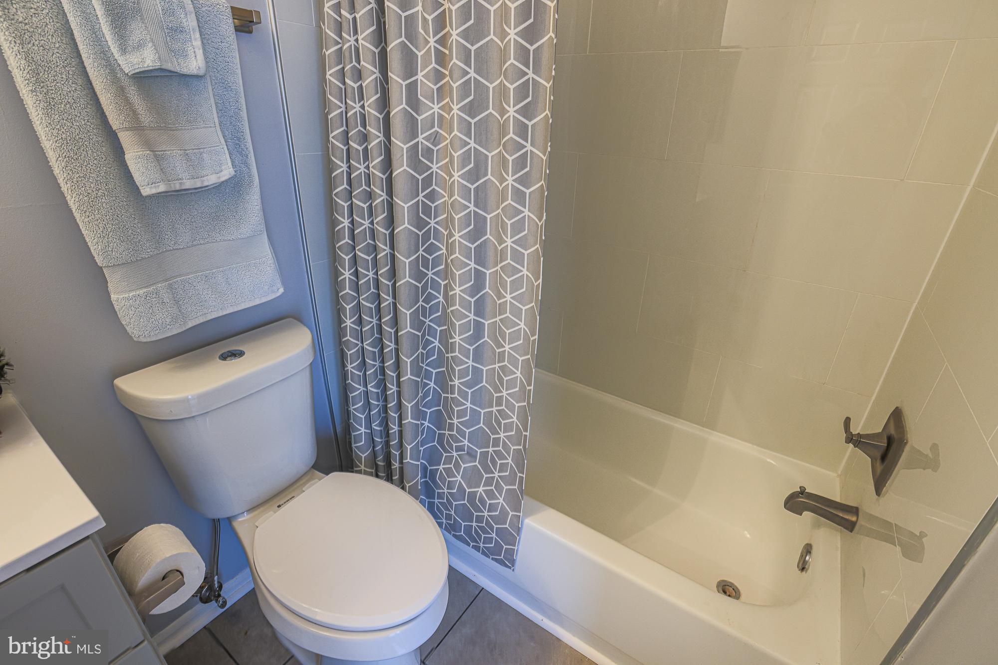 ELKRIDGE TOWN CENTER - Residential