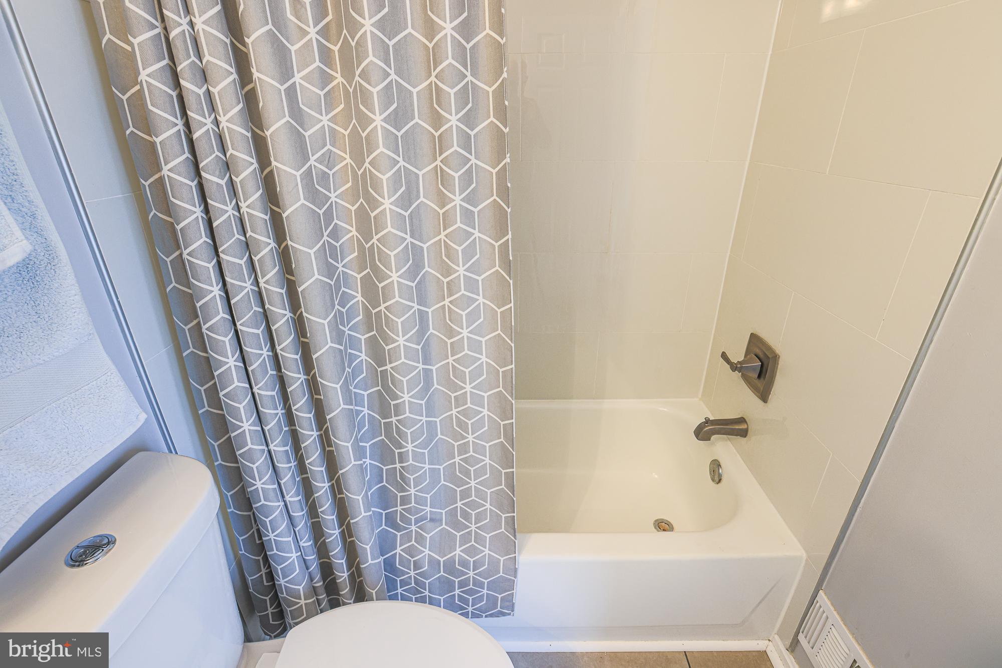 ELKRIDGE TOWN CENTER - Residential