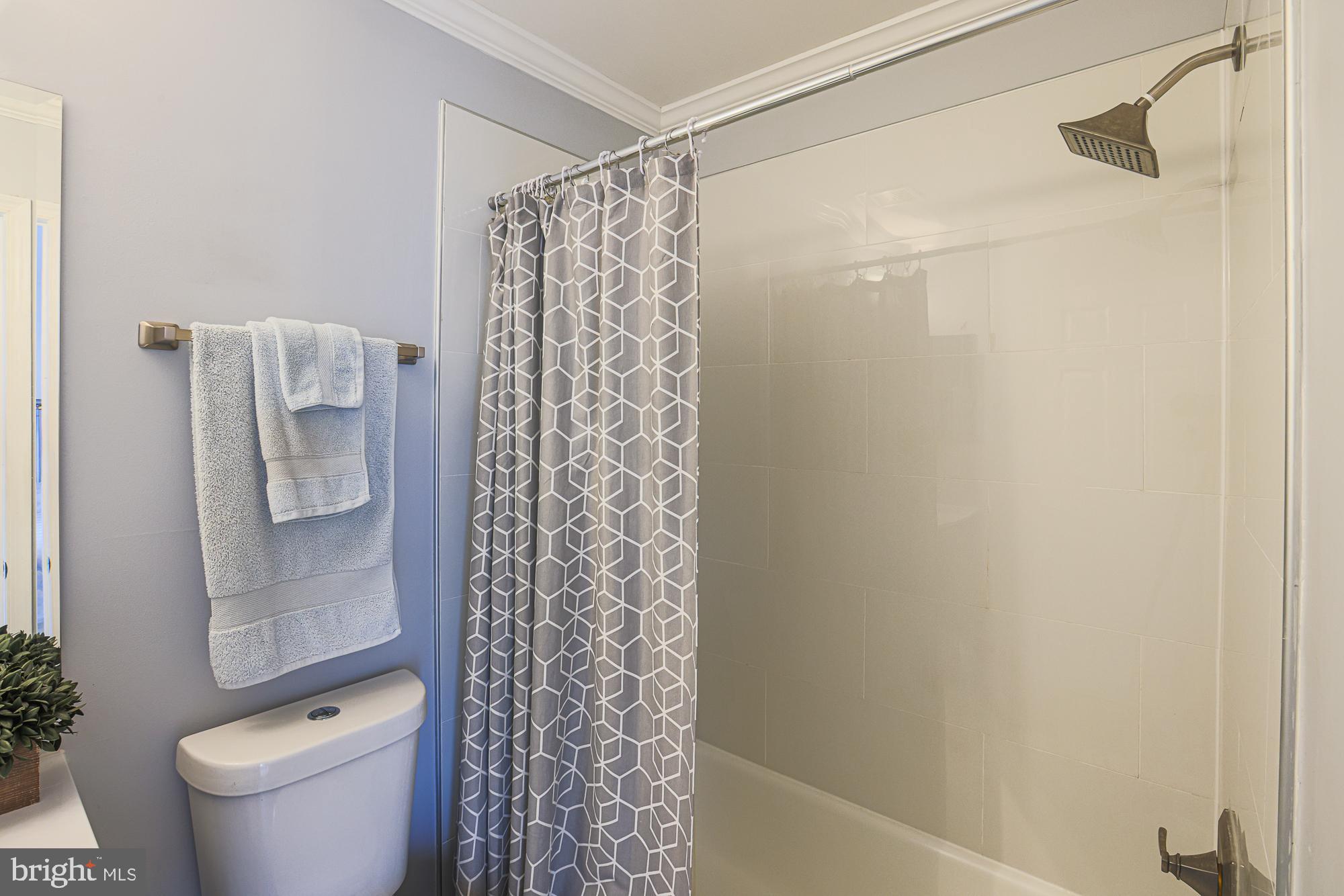 ELKRIDGE TOWN CENTER - Residential