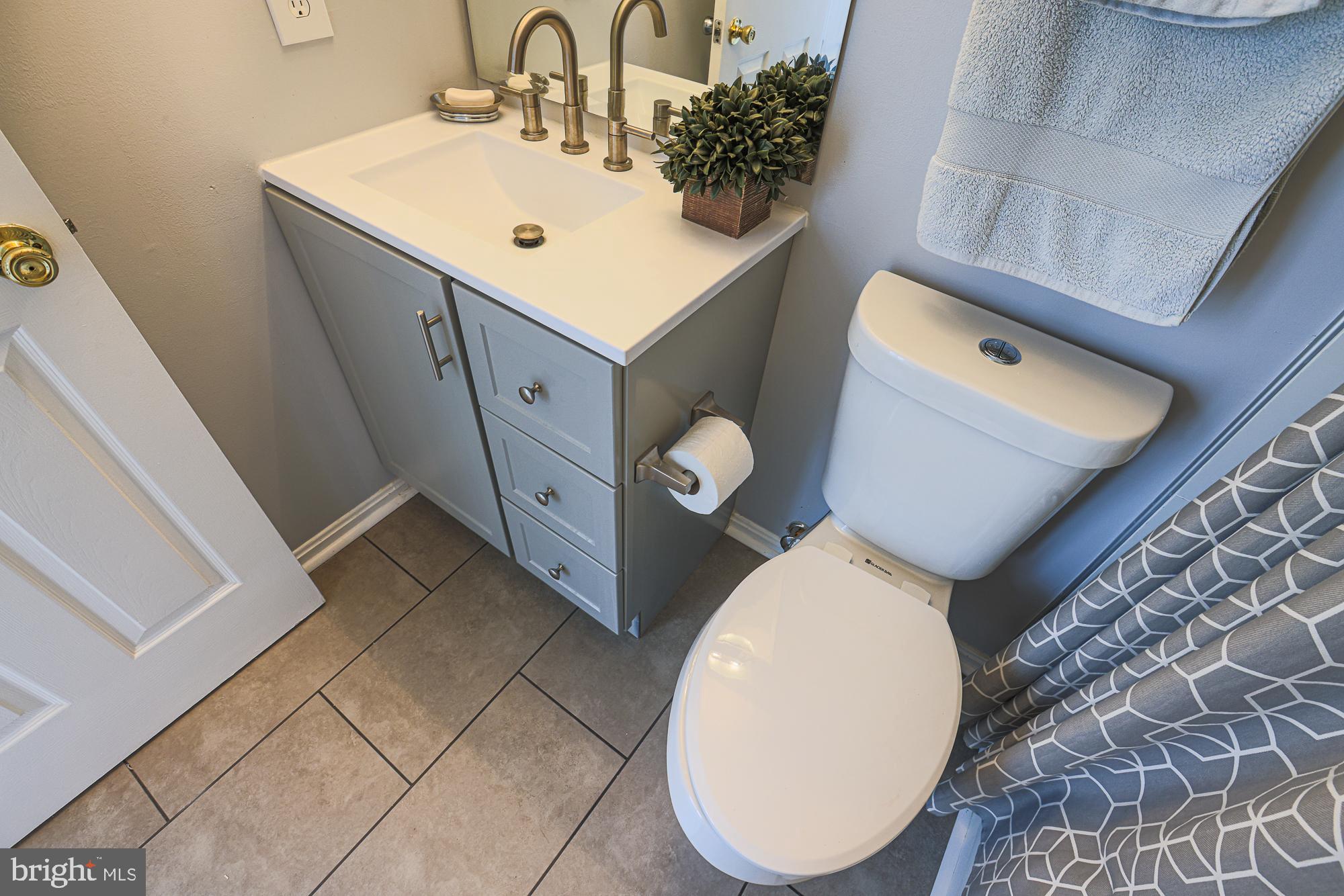 ELKRIDGE TOWN CENTER - Residential