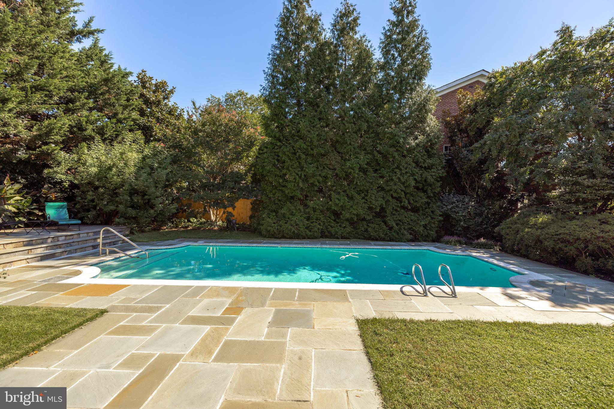 CLEVELAND PARK - Residential