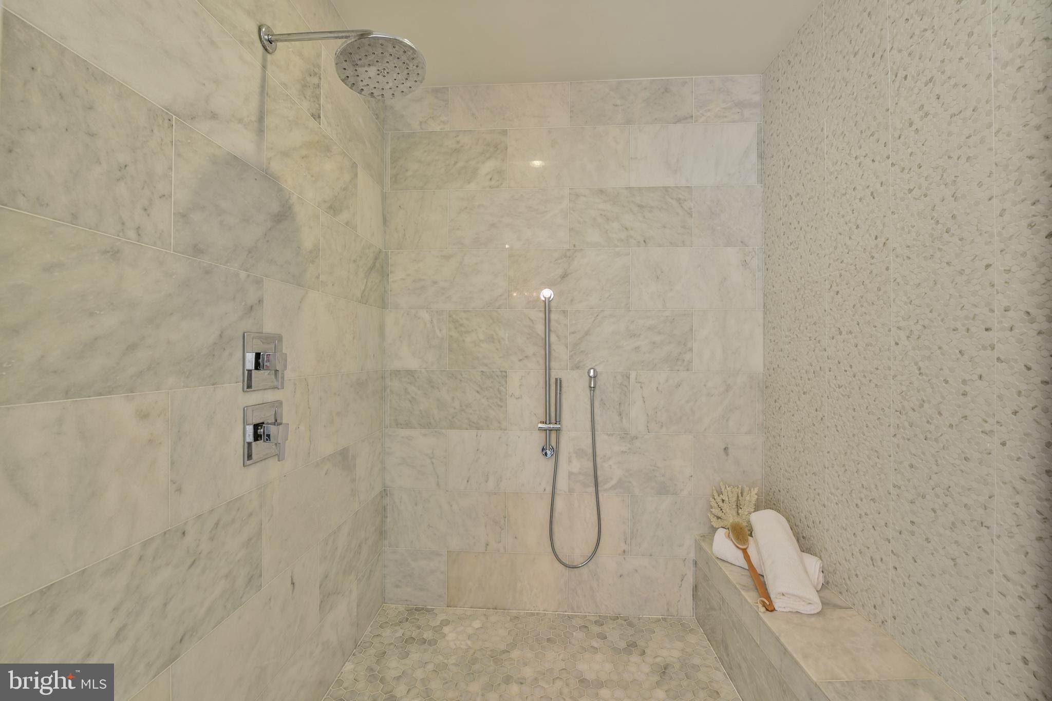 LEE HEIGHTS - Residential