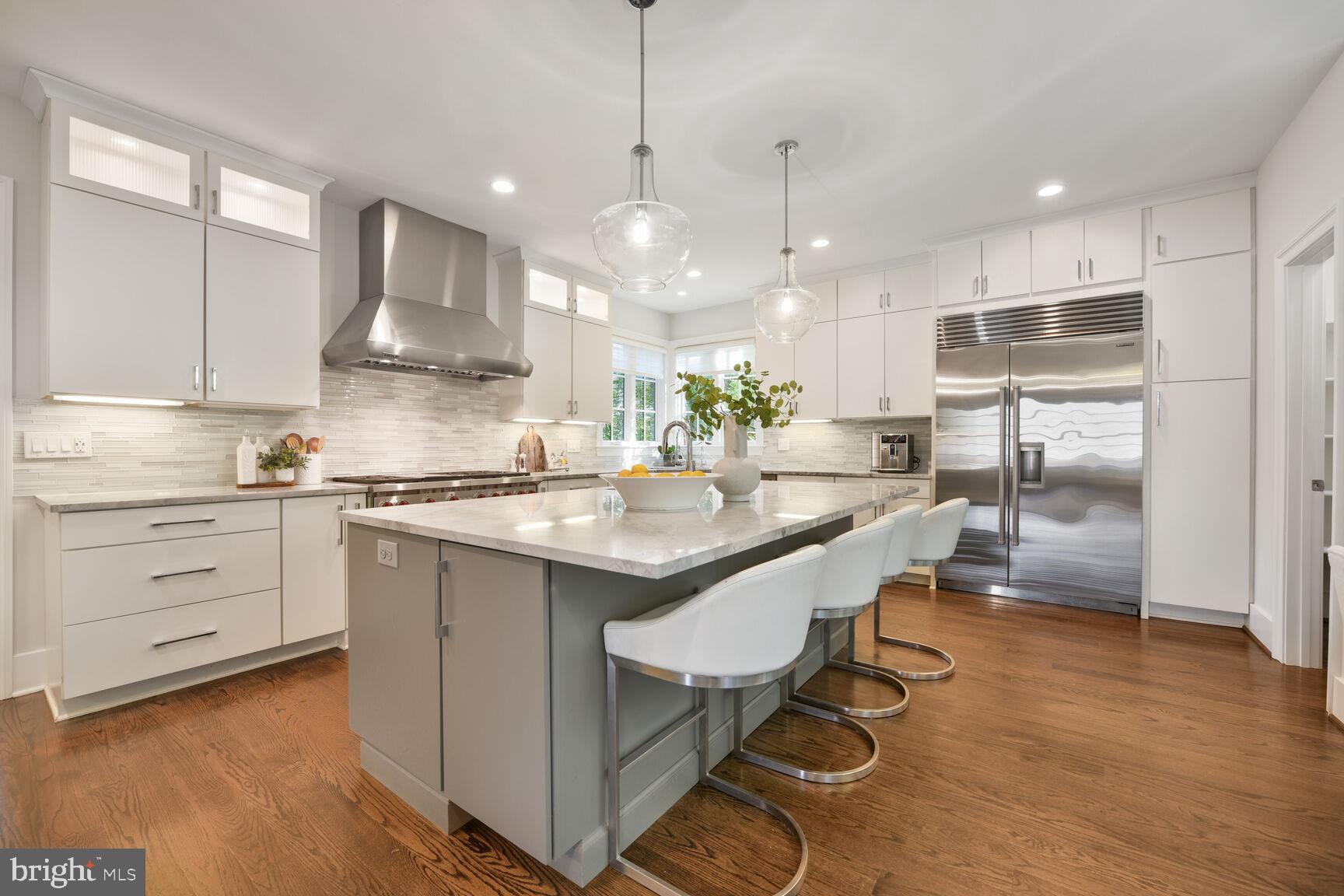 LEE HEIGHTS - Residential