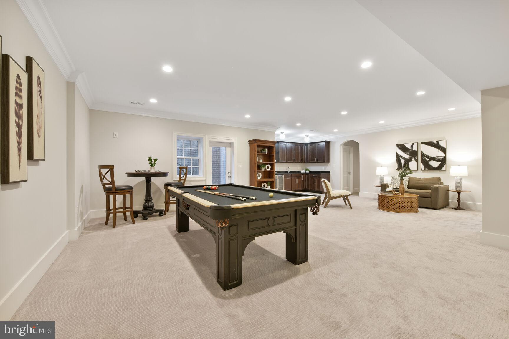 LEE HEIGHTS - Residential