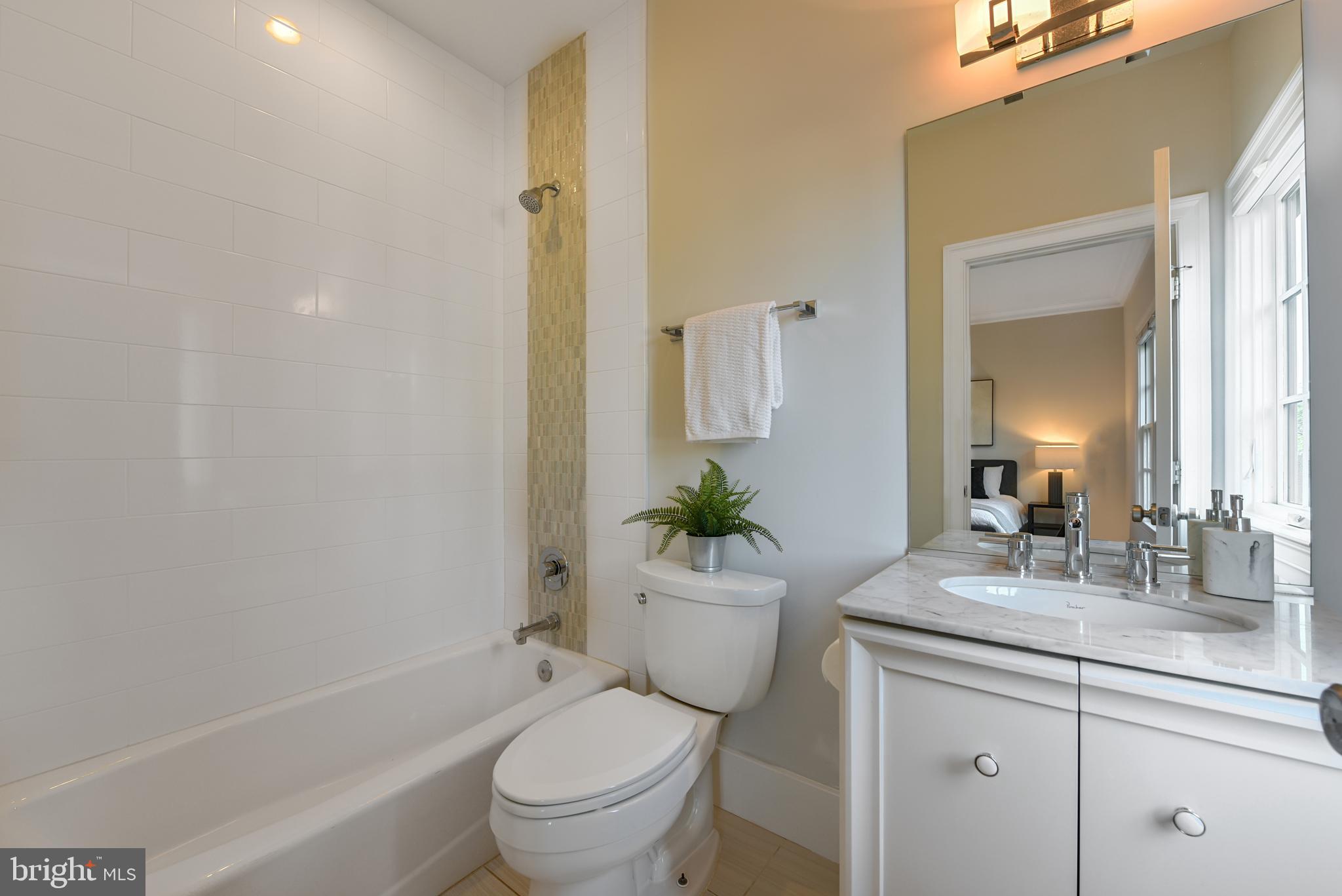 LEE HEIGHTS - Residential