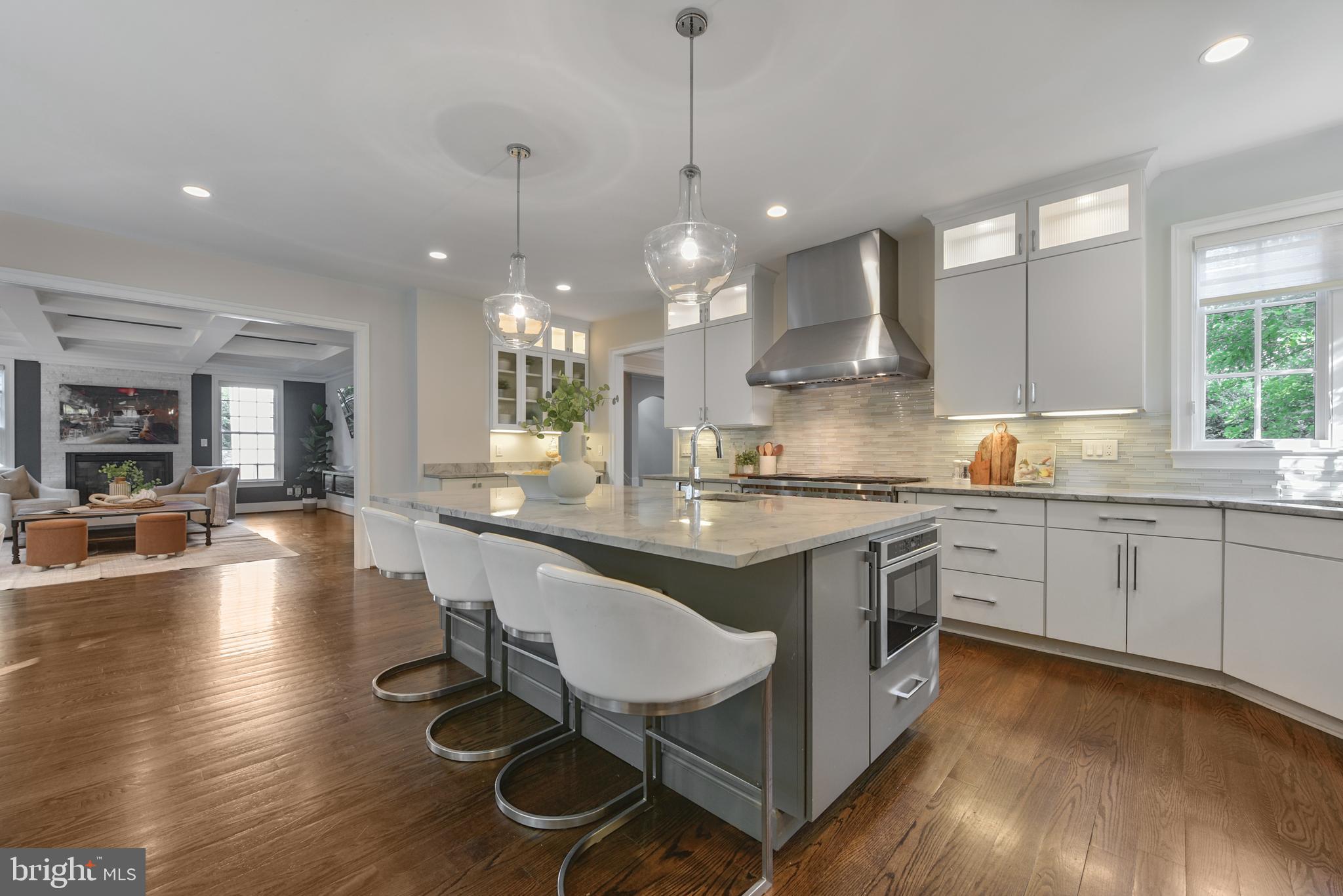 LEE HEIGHTS - Residential