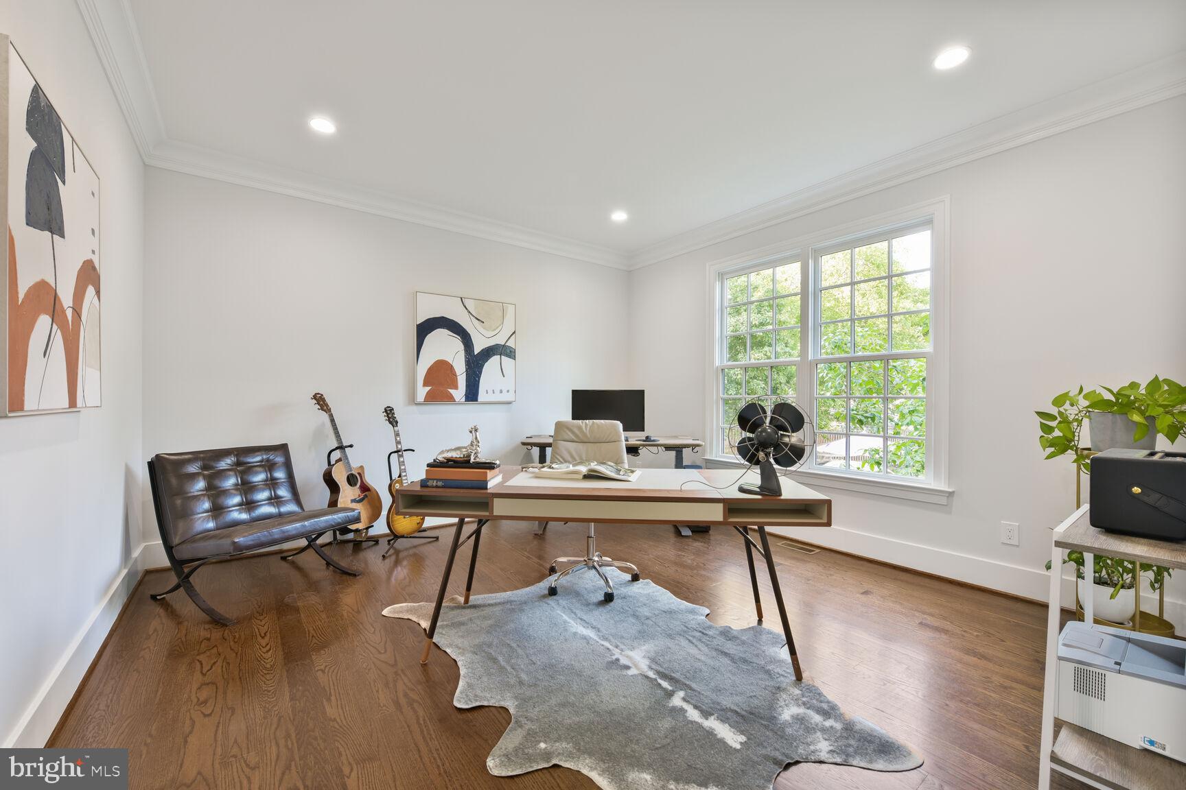 LEE HEIGHTS - Residential