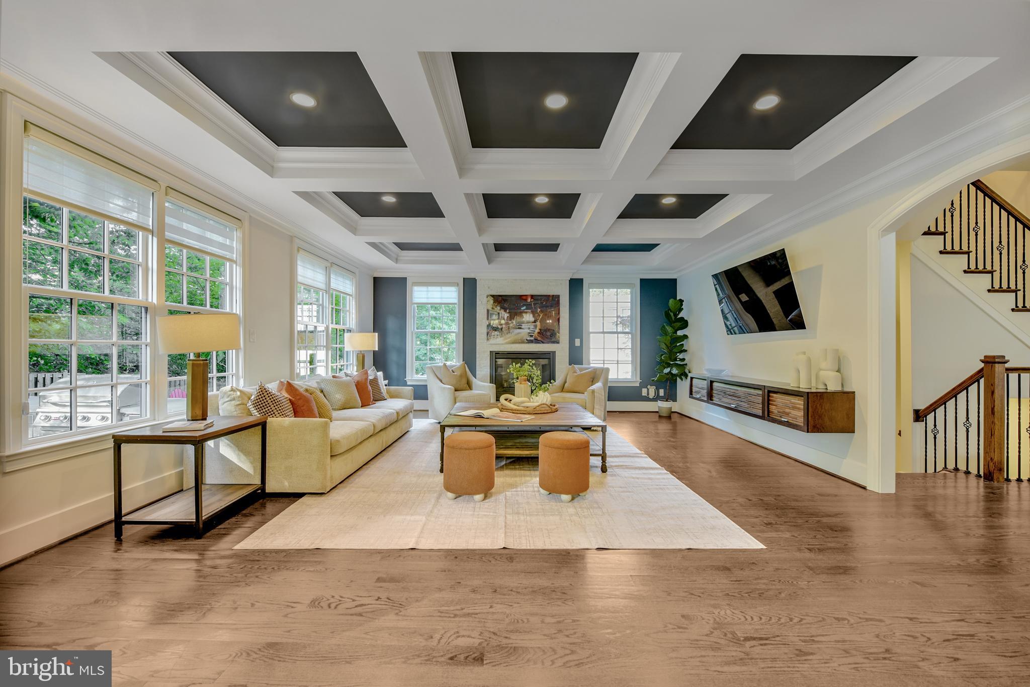 LEE HEIGHTS - Residential