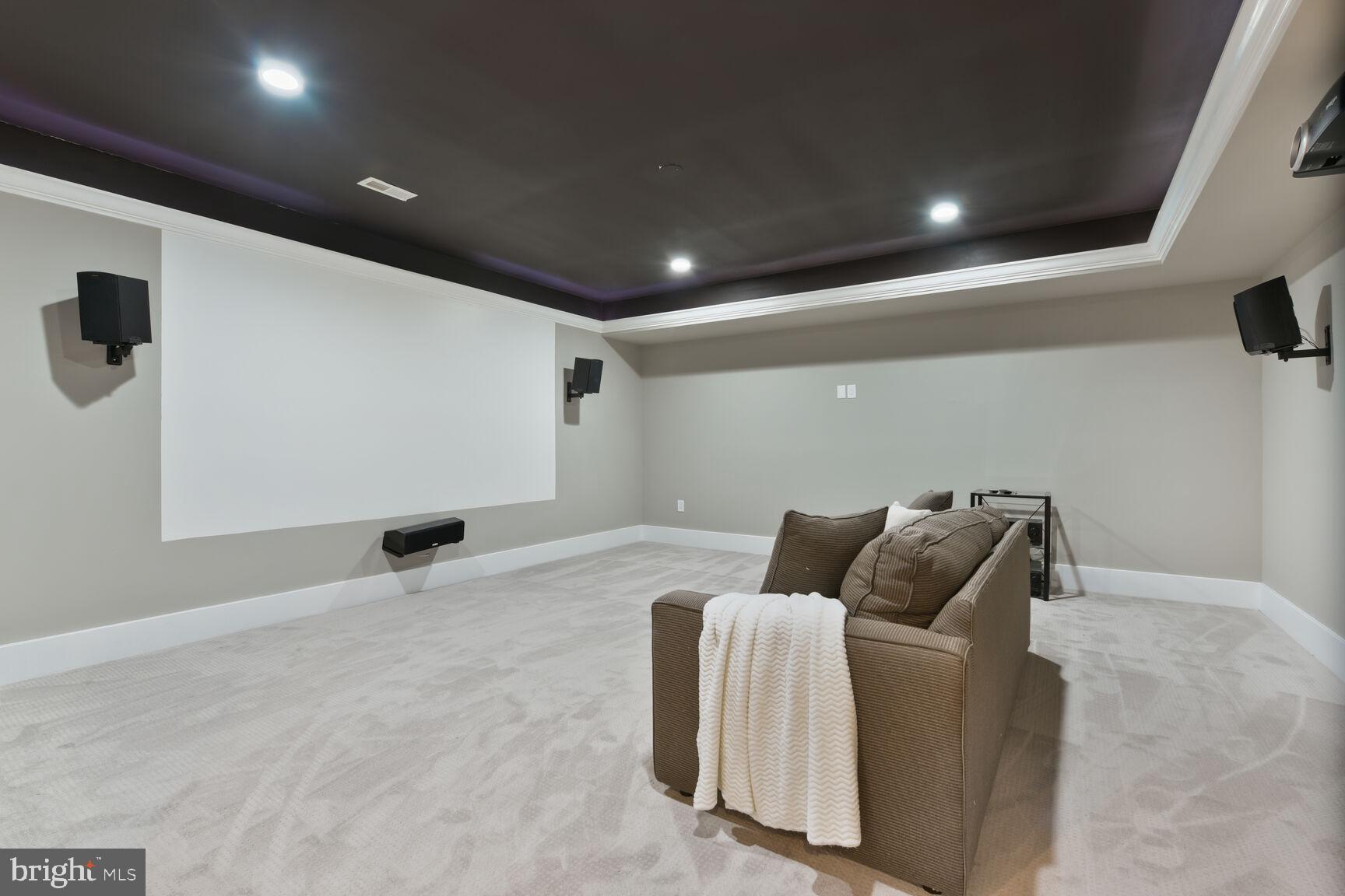 LEE HEIGHTS - Residential