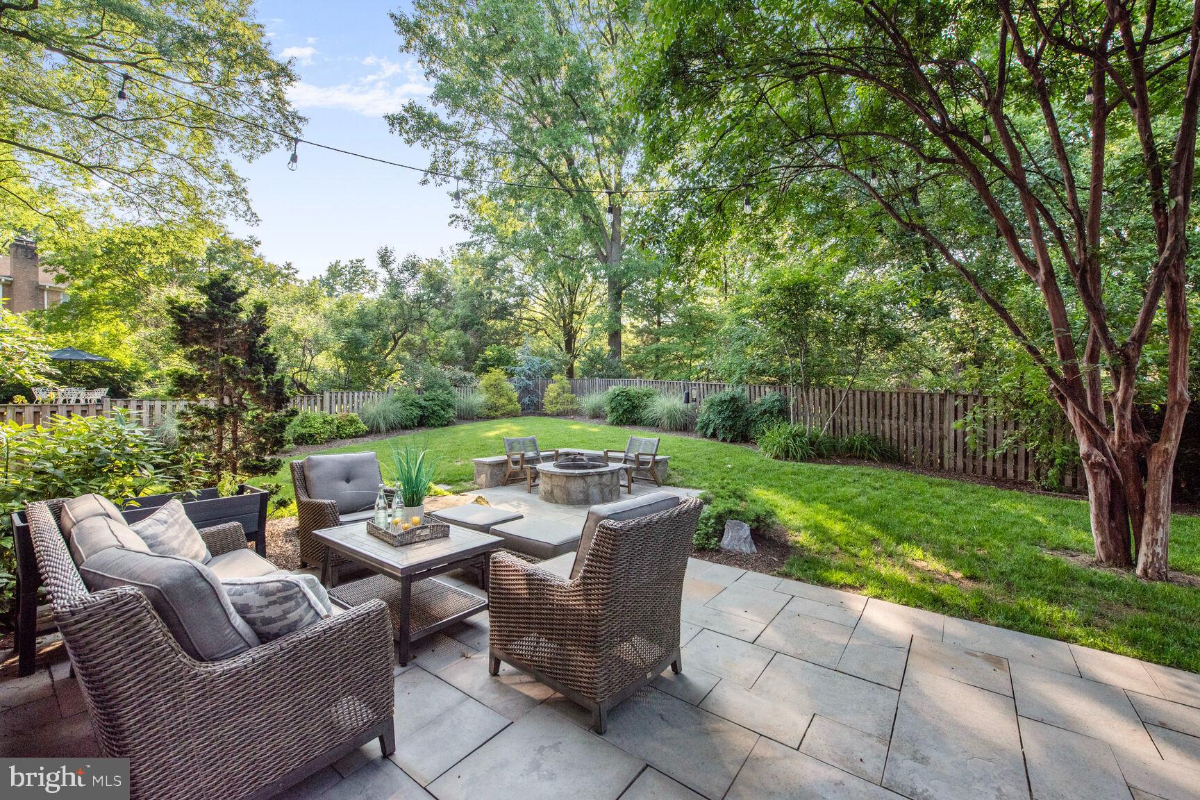 LEE HEIGHTS - Residential