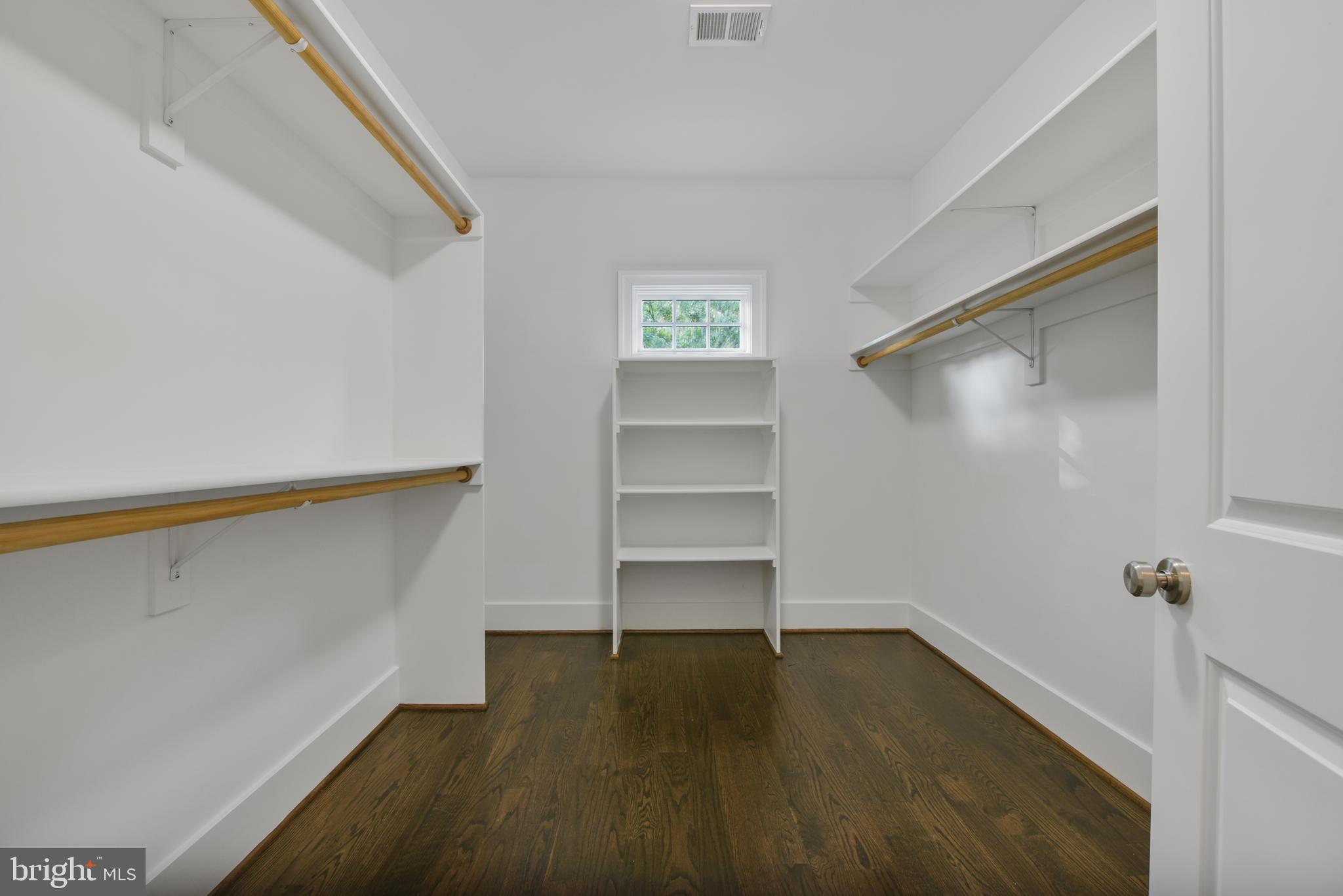 LEE HEIGHTS - Residential