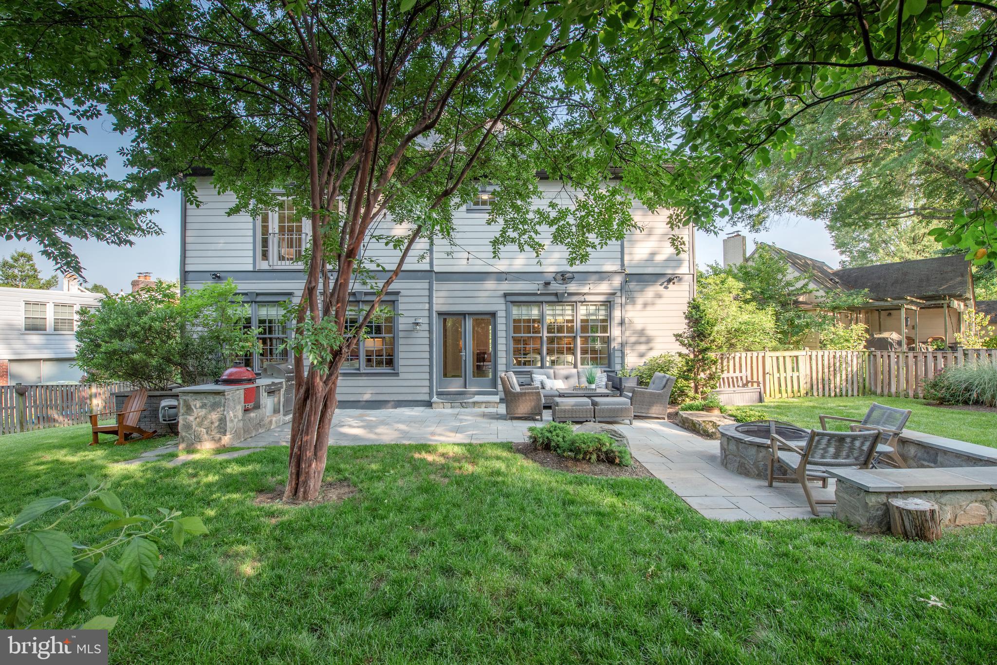 LEE HEIGHTS - Residential