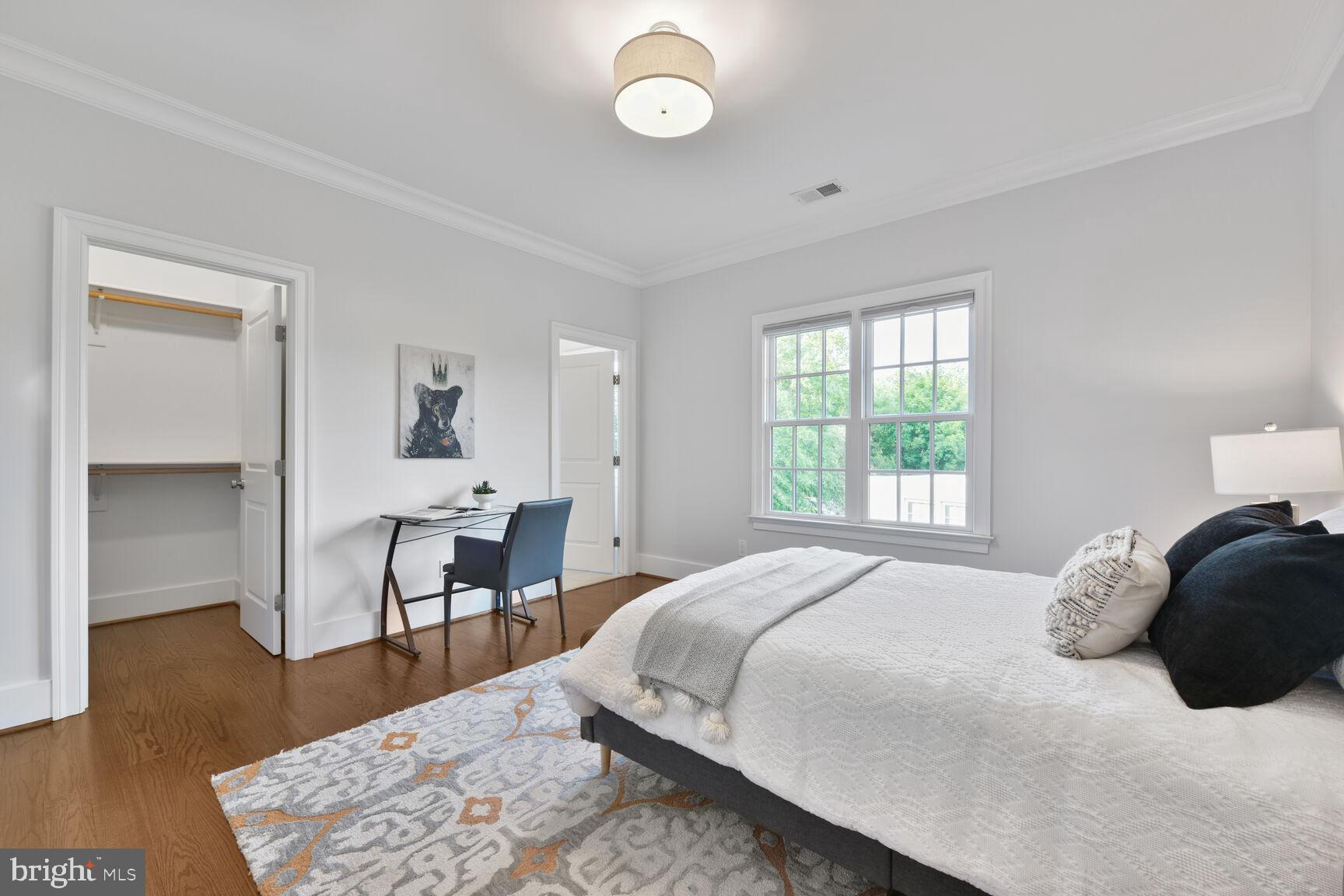 LEE HEIGHTS - Residential