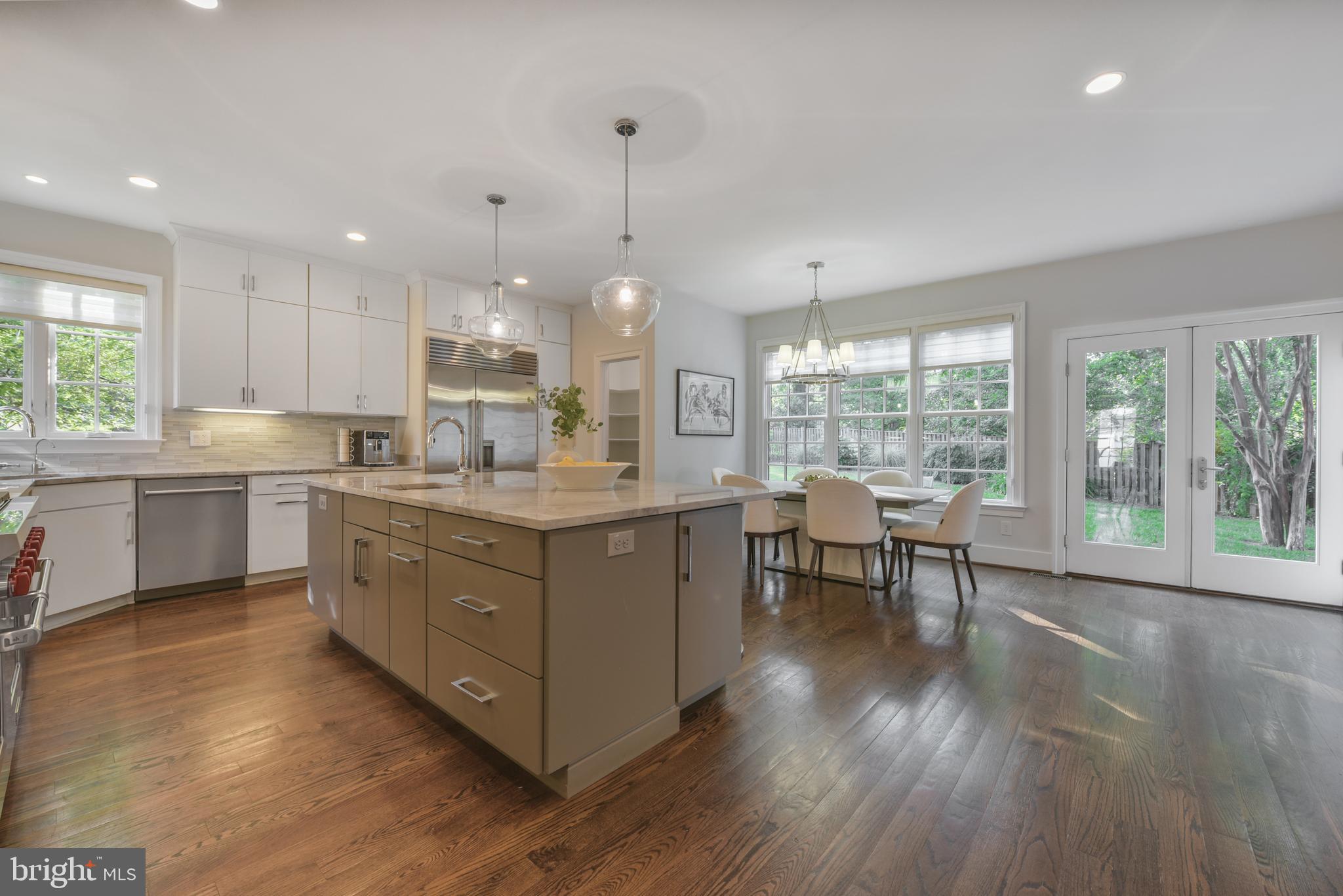 LEE HEIGHTS - Residential