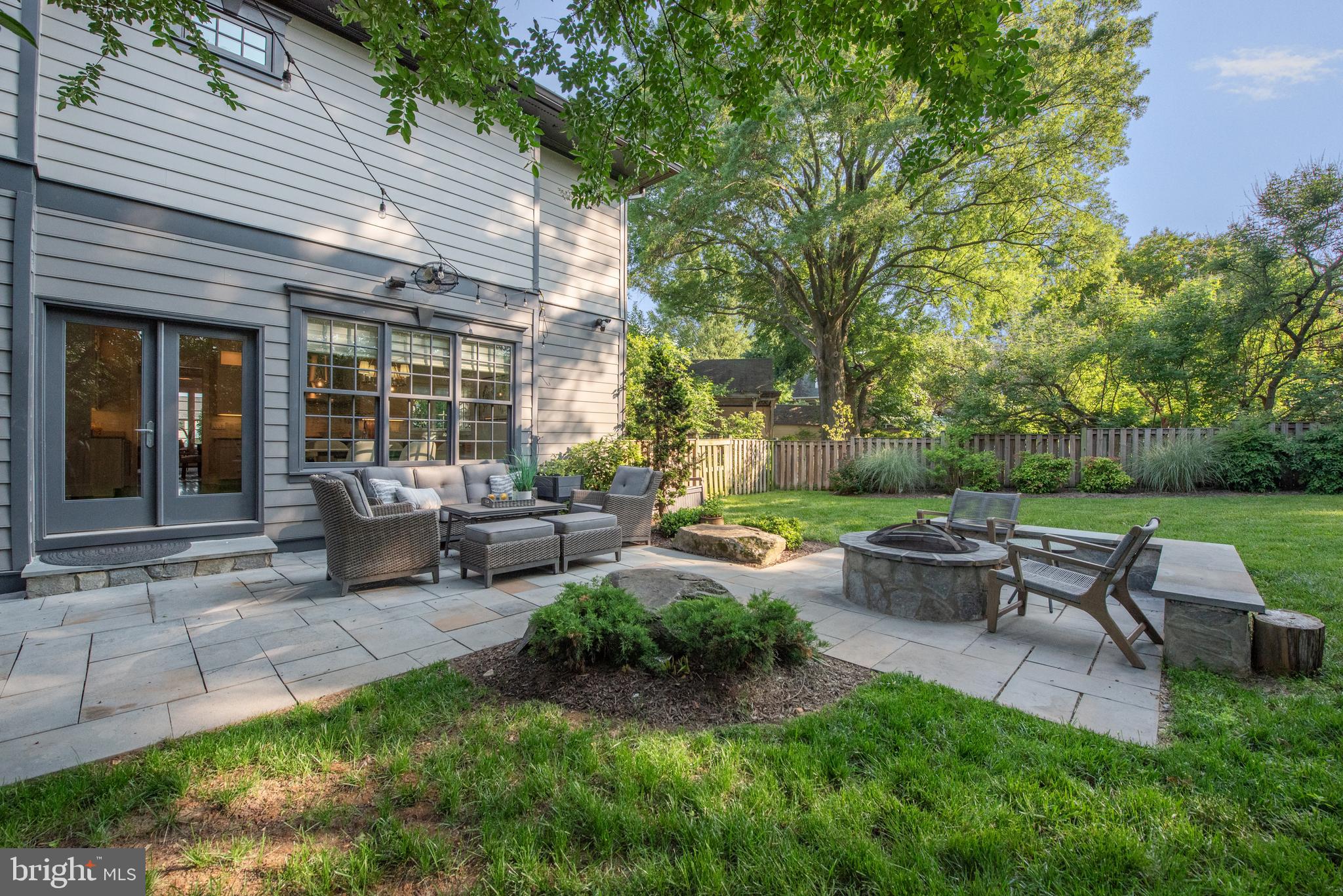 LEE HEIGHTS - Residential