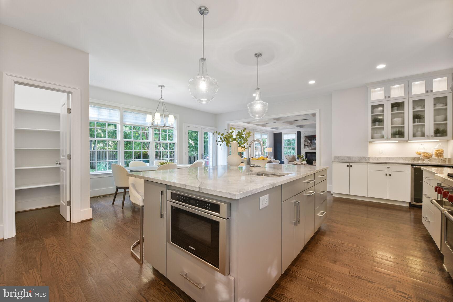 LEE HEIGHTS - Residential