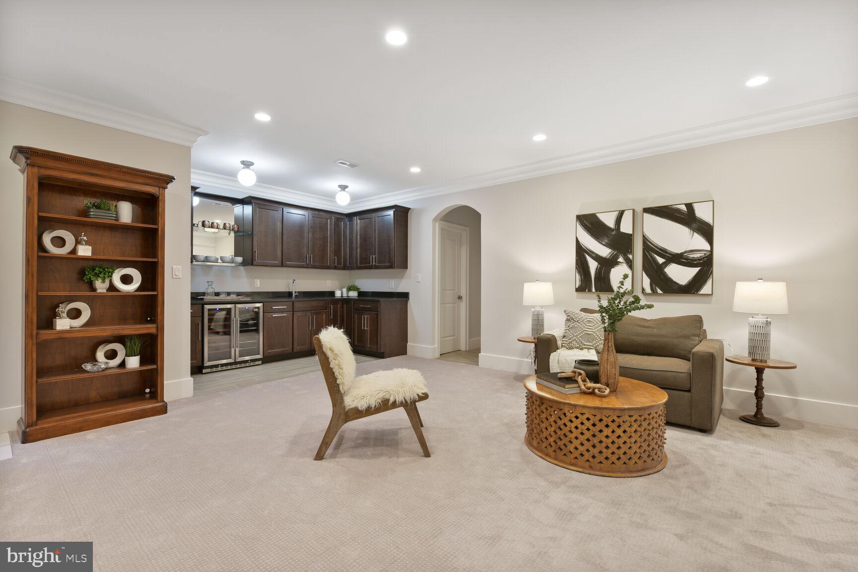 LEE HEIGHTS - Residential