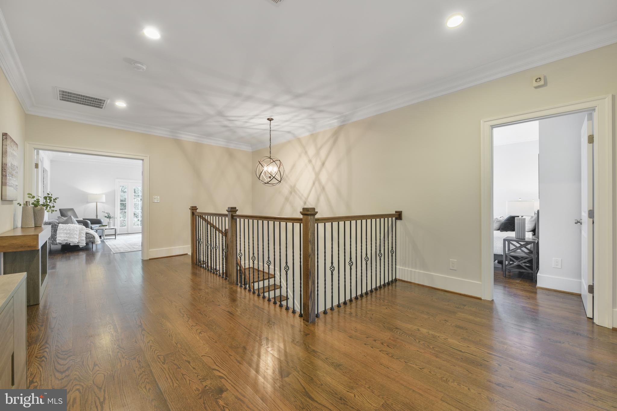 LEE HEIGHTS - Residential