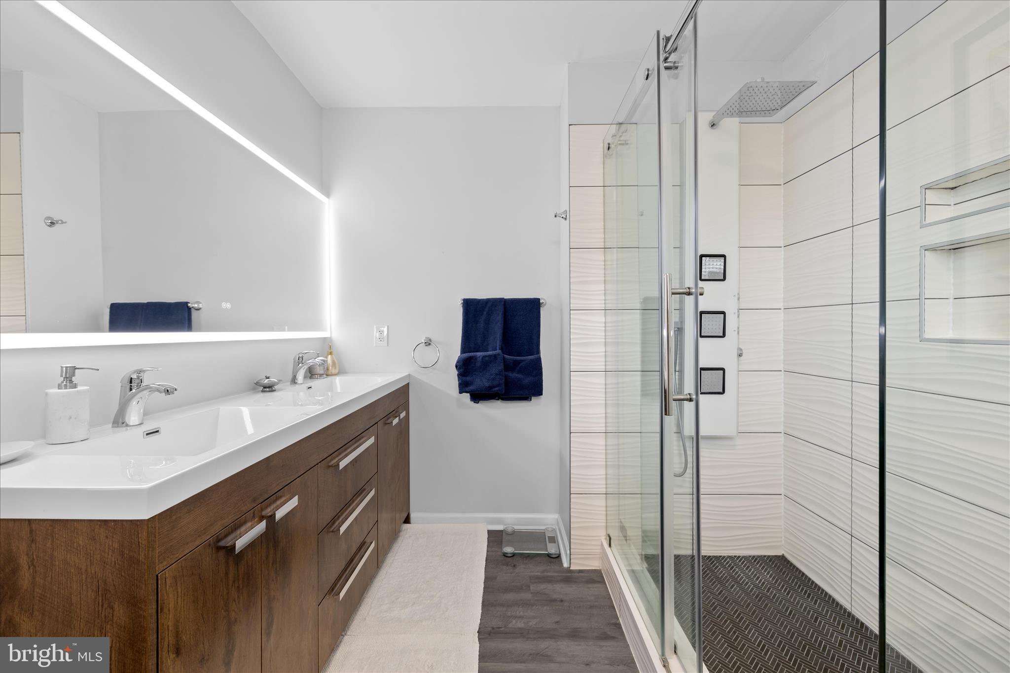 OLD LANDING - Residential