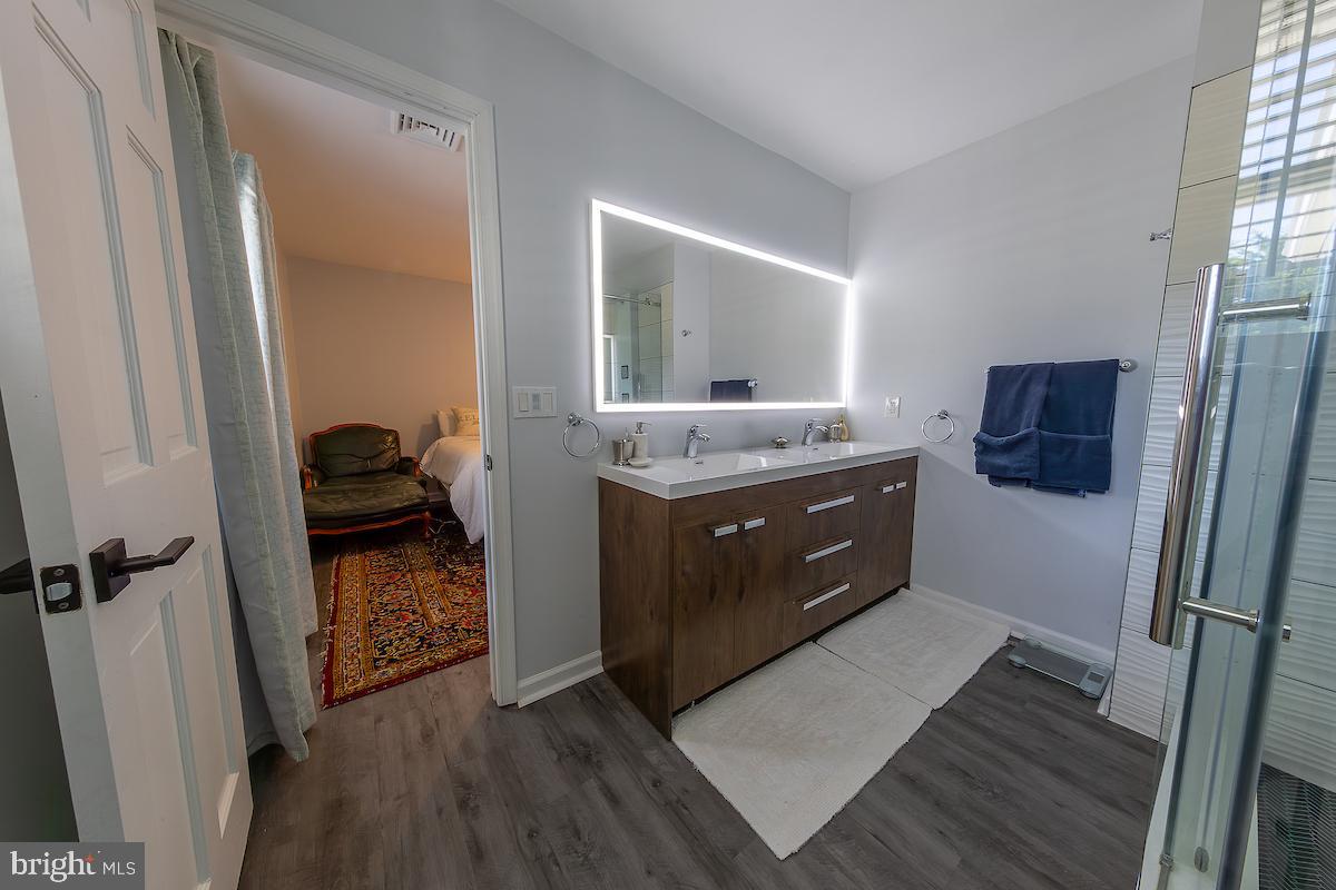 OLD LANDING - Residential