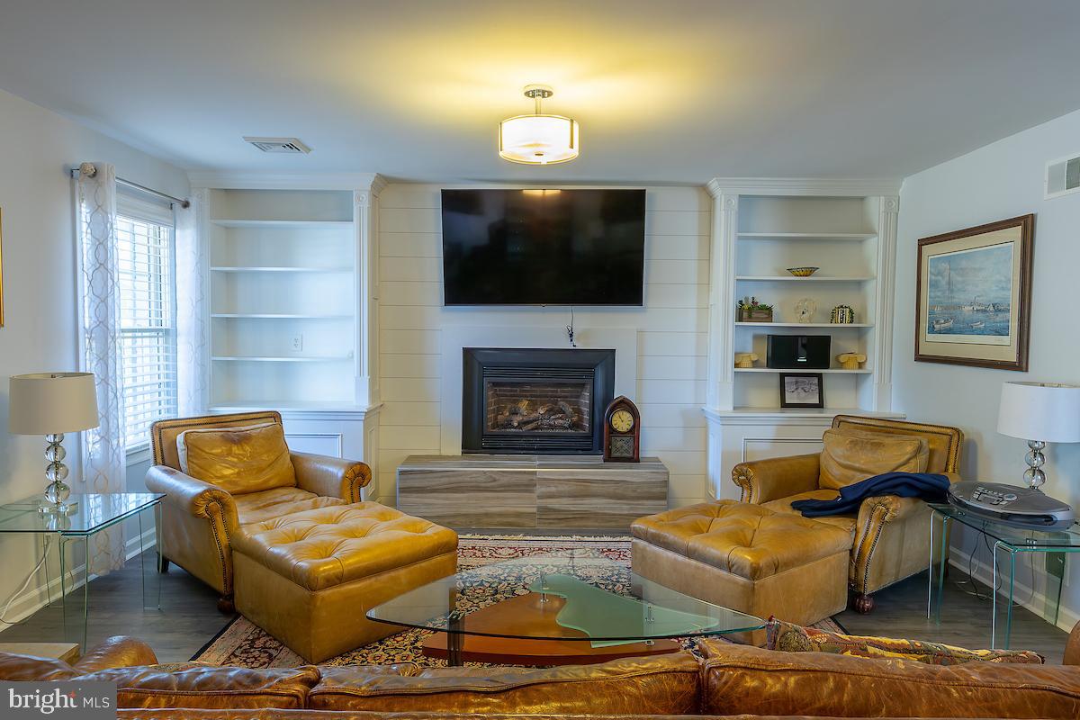 OLD LANDING - Residential