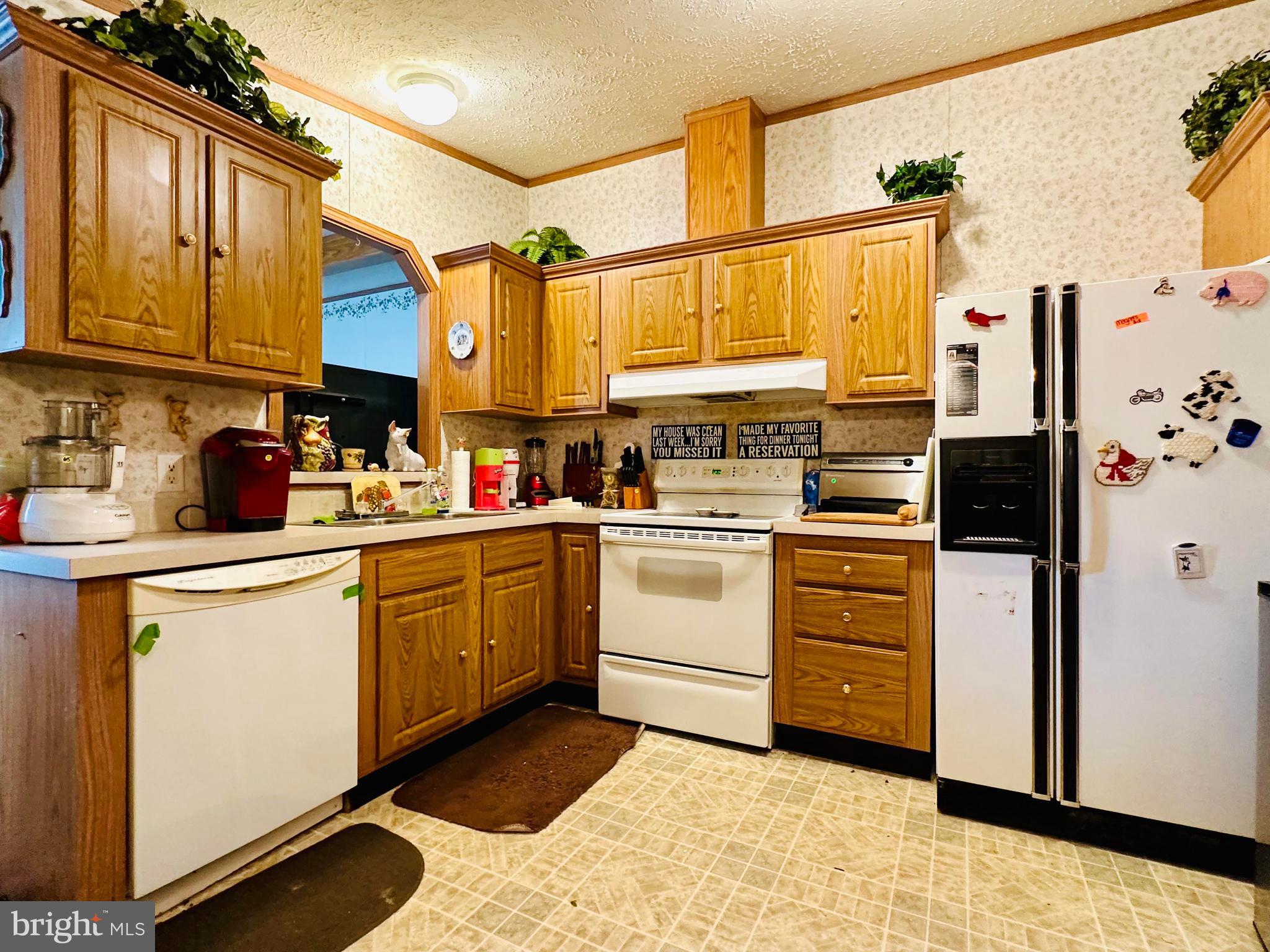 1887 N. DELSEA DR. 158 - Photo 4