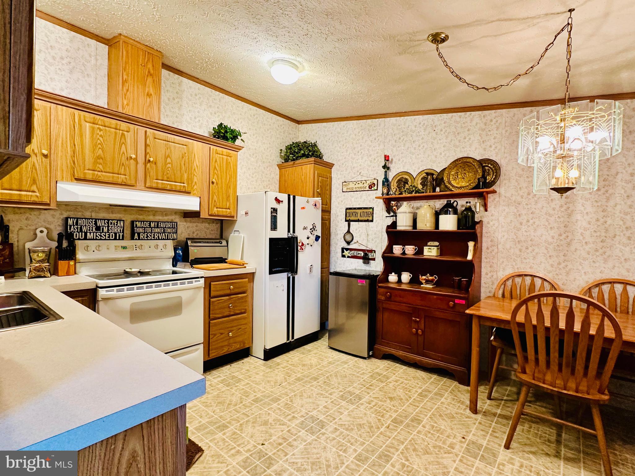 1887 N. DELSEA DR. 158 - Photo 3