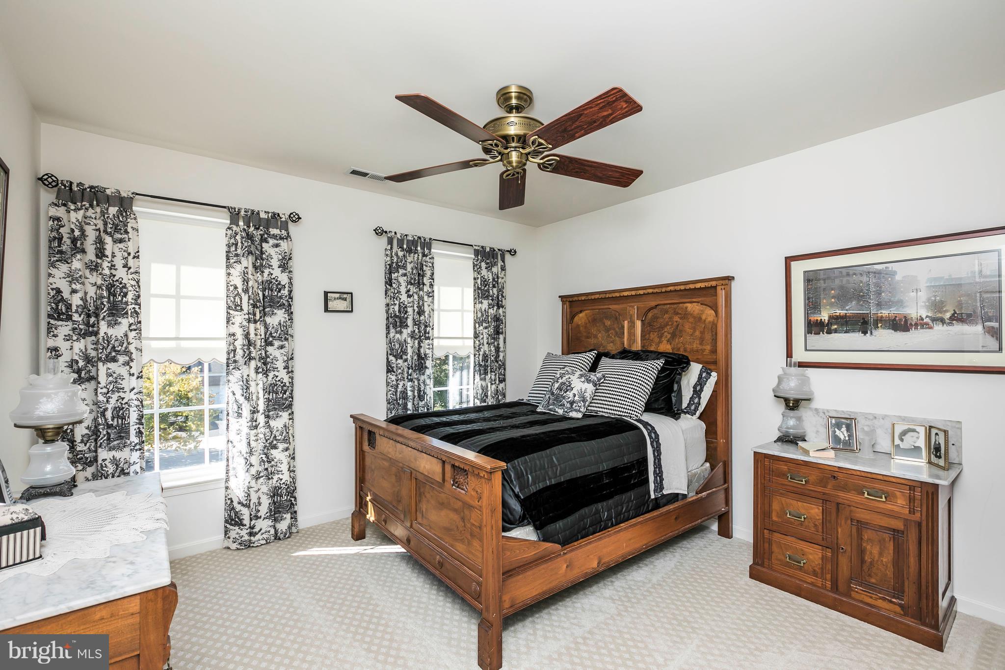 CHAPEL GROVE - Residential