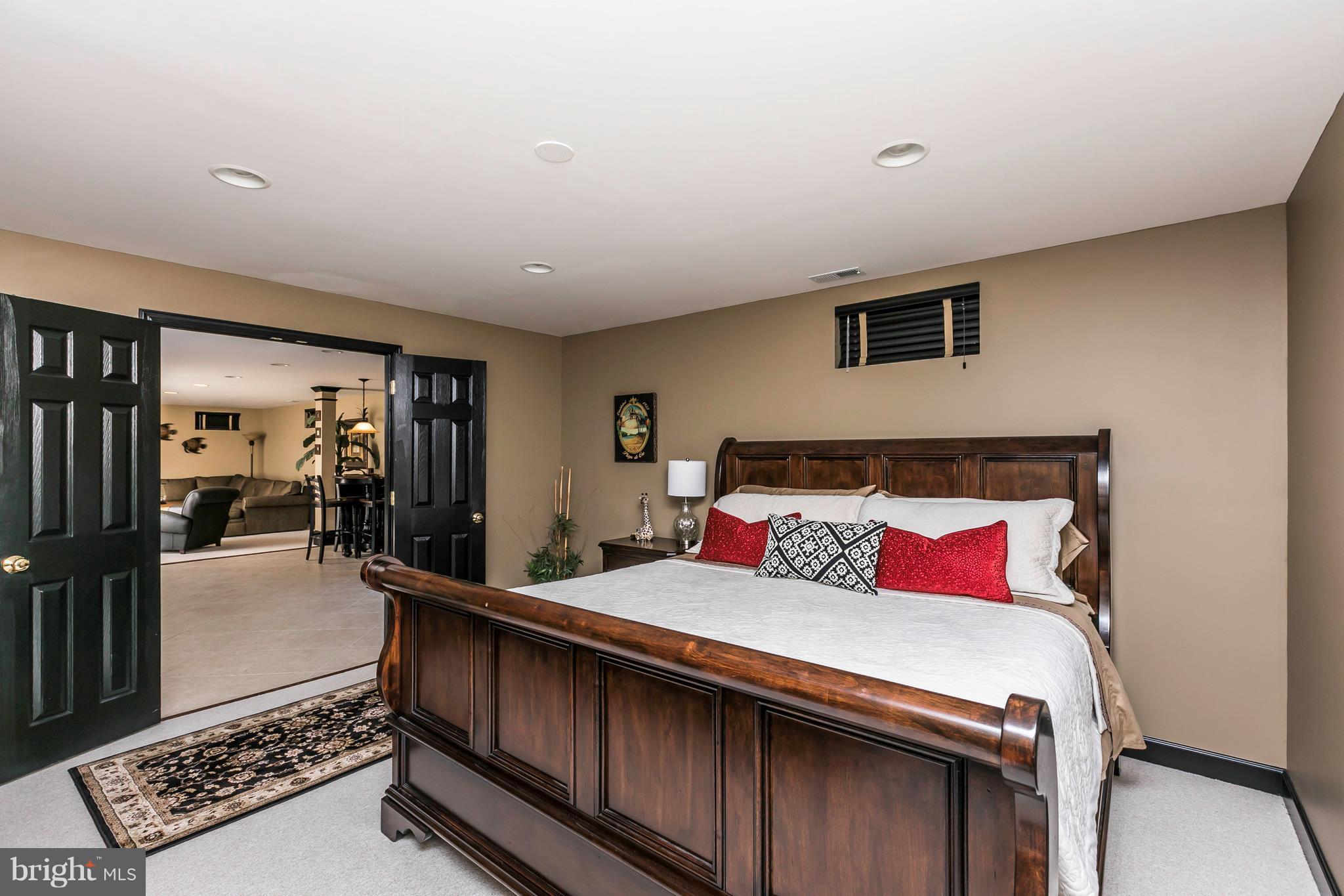 CHAPEL GROVE - Residential