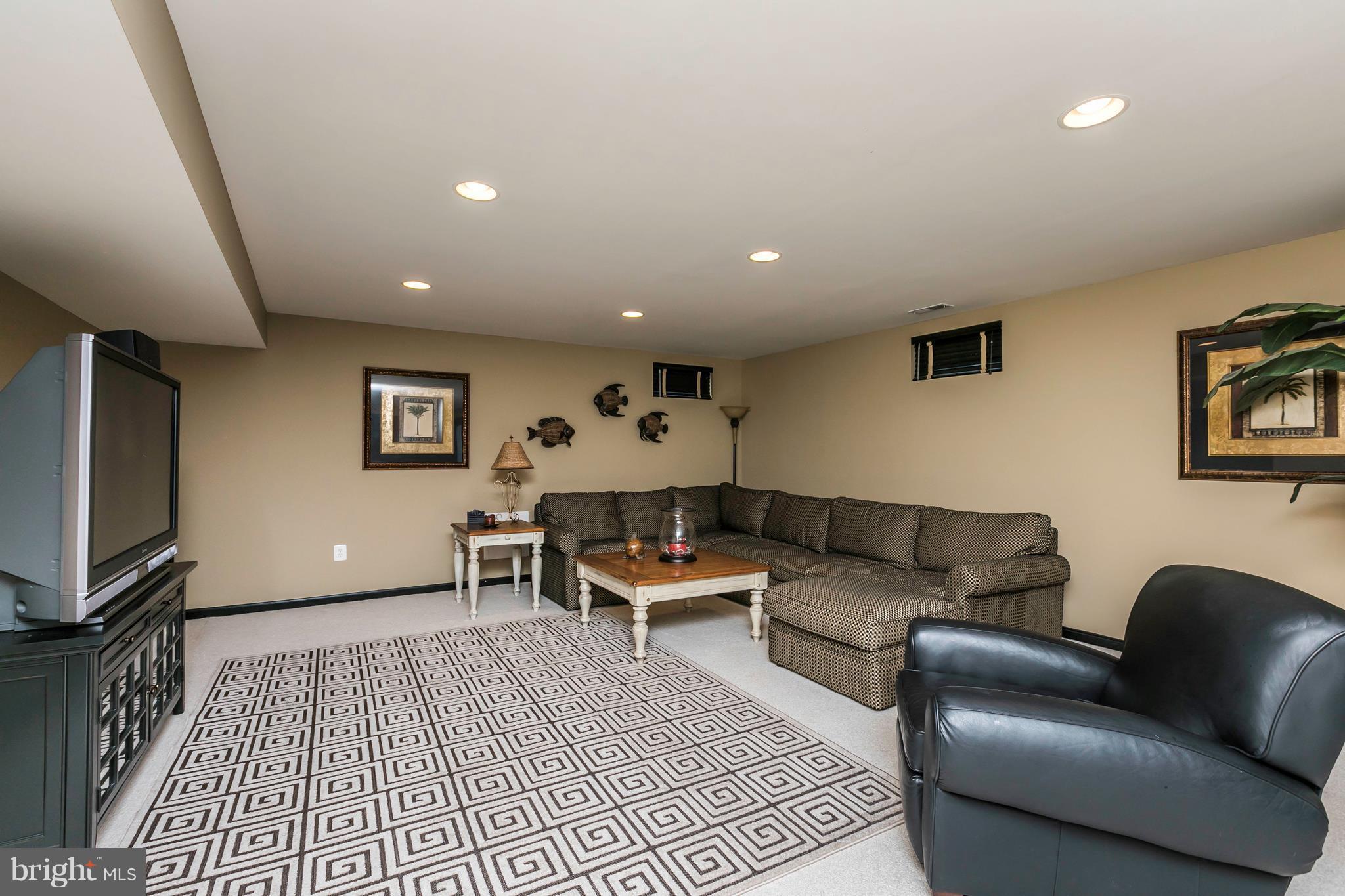 CHAPEL GROVE - Residential