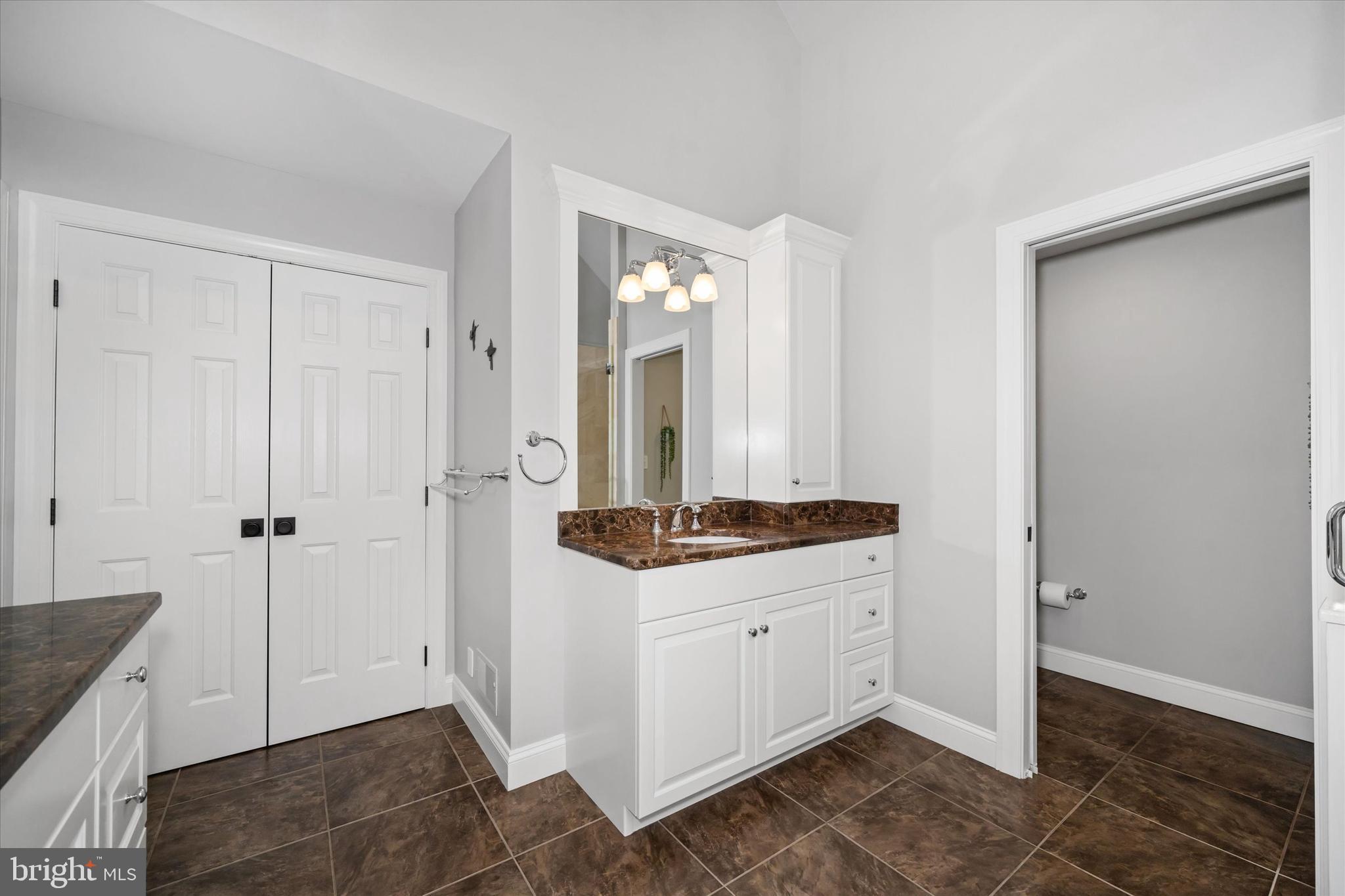 HICKORY HILL - Residential