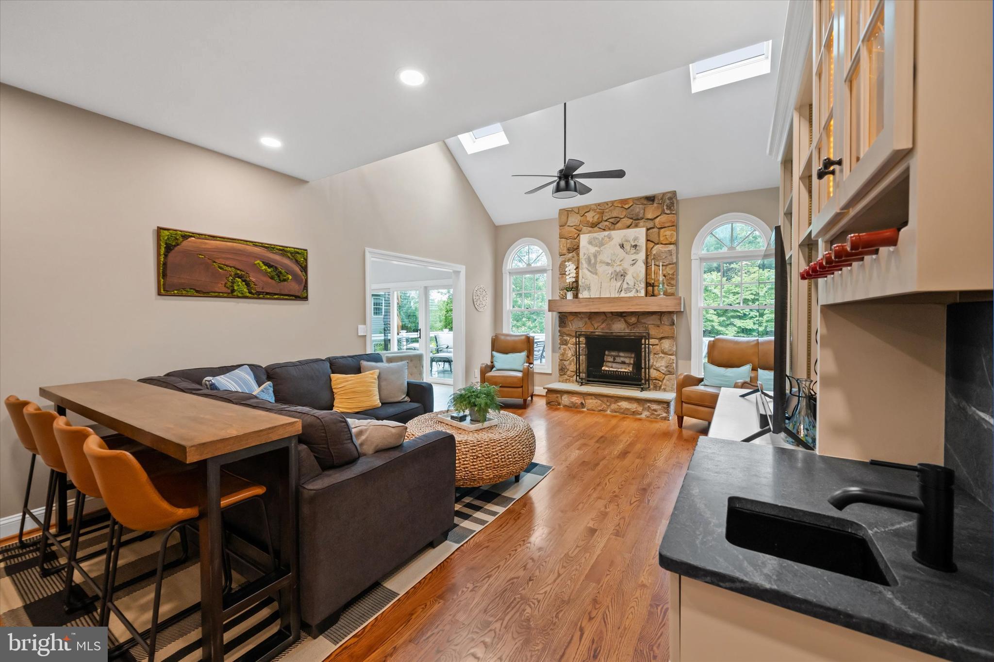 HICKORY HILL - Residential