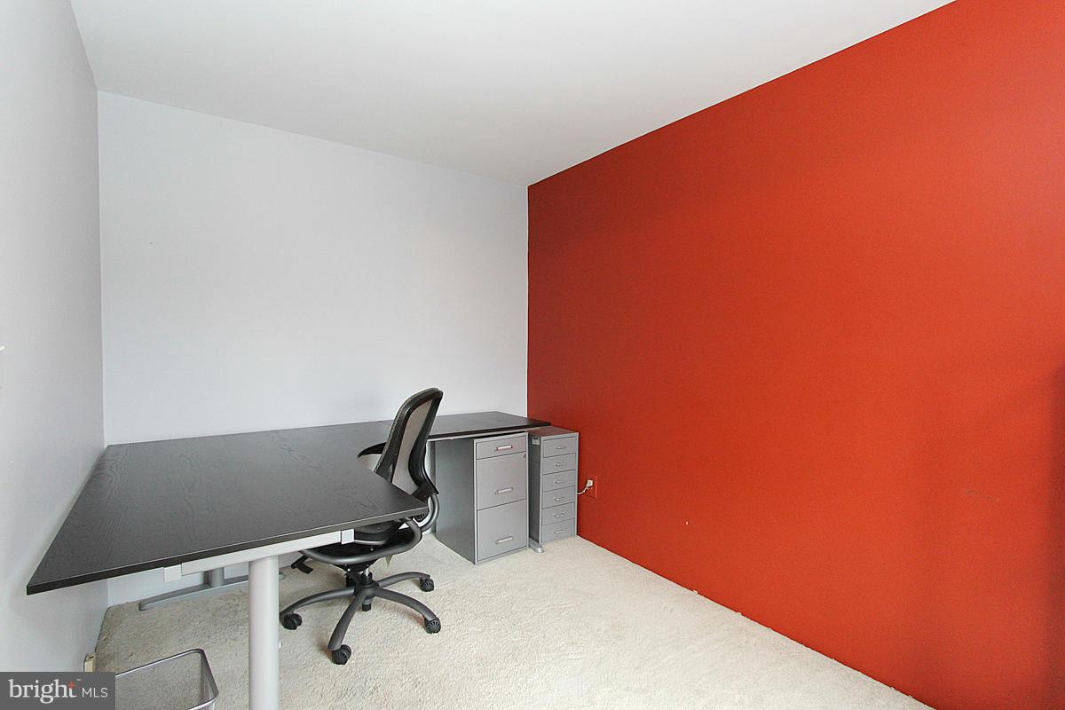 CANTERBURY SQUARE - Residential Lease