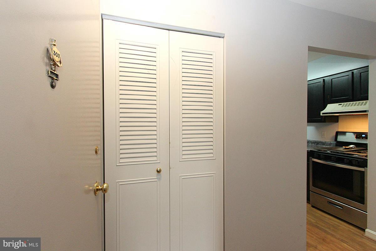 CANTERBURY SQUARE - Residential Lease