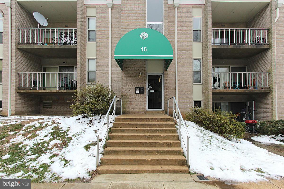 CANTERBURY SQUARE - Residential Lease