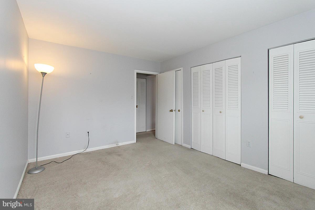 CANTERBURY SQUARE - Residential Lease