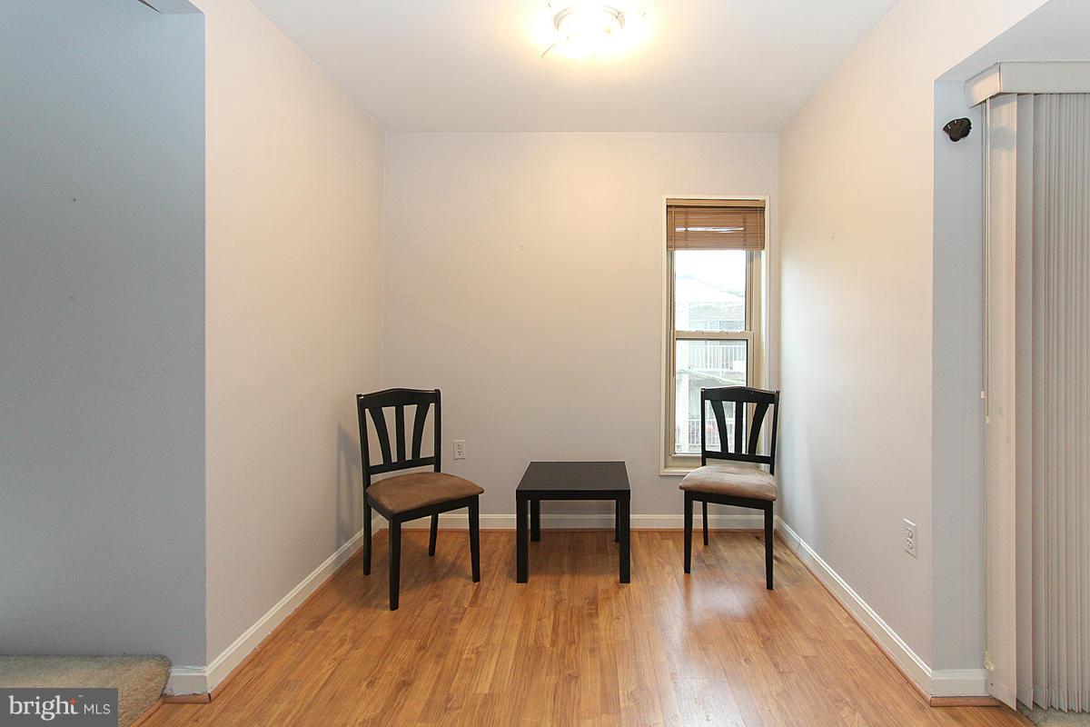 CANTERBURY SQUARE - Residential Lease