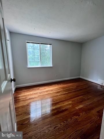 GUNNERS LAKE VILLAGE - Residential Lease