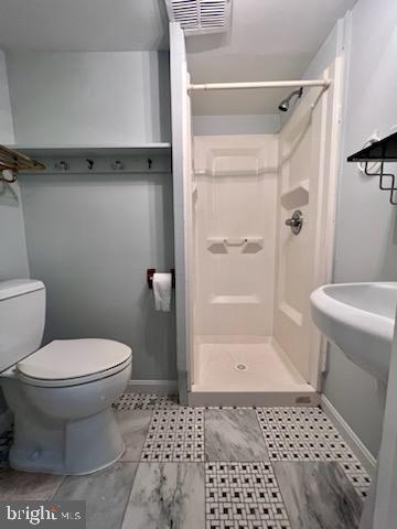 GUNNERS LAKE VILLAGE - Residential Lease